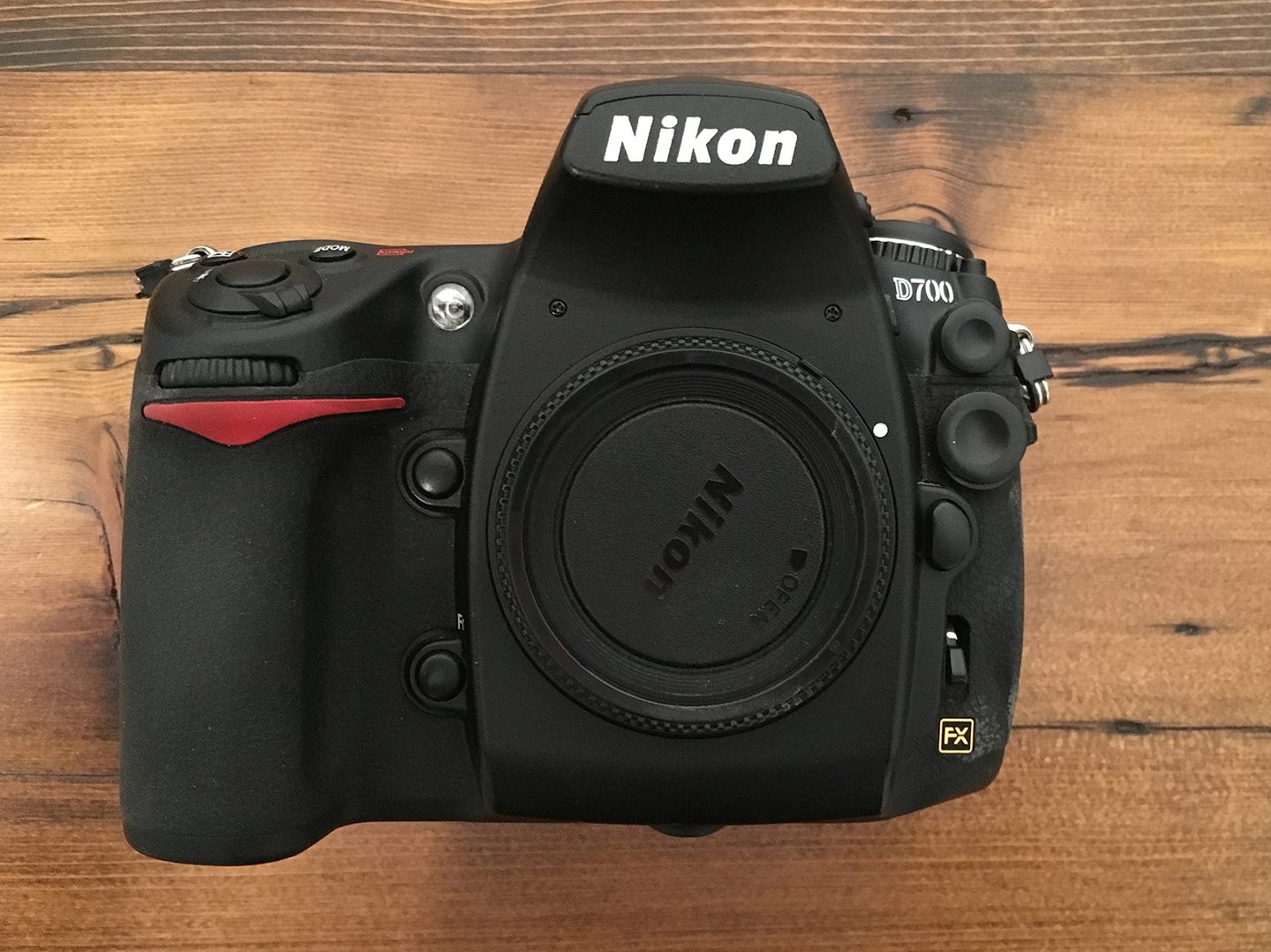nikon d700 grip mb d10