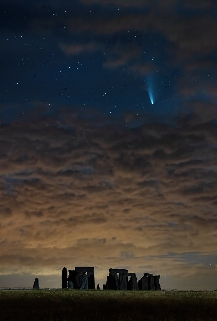 Comet C/2020 F3 (NEOWISE) over Stonehenge