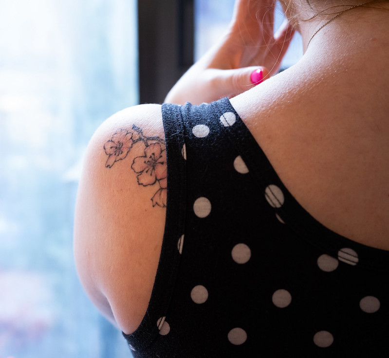 Cat In The Window (Portraits of my Wife) - Voigtland 35/2 APO