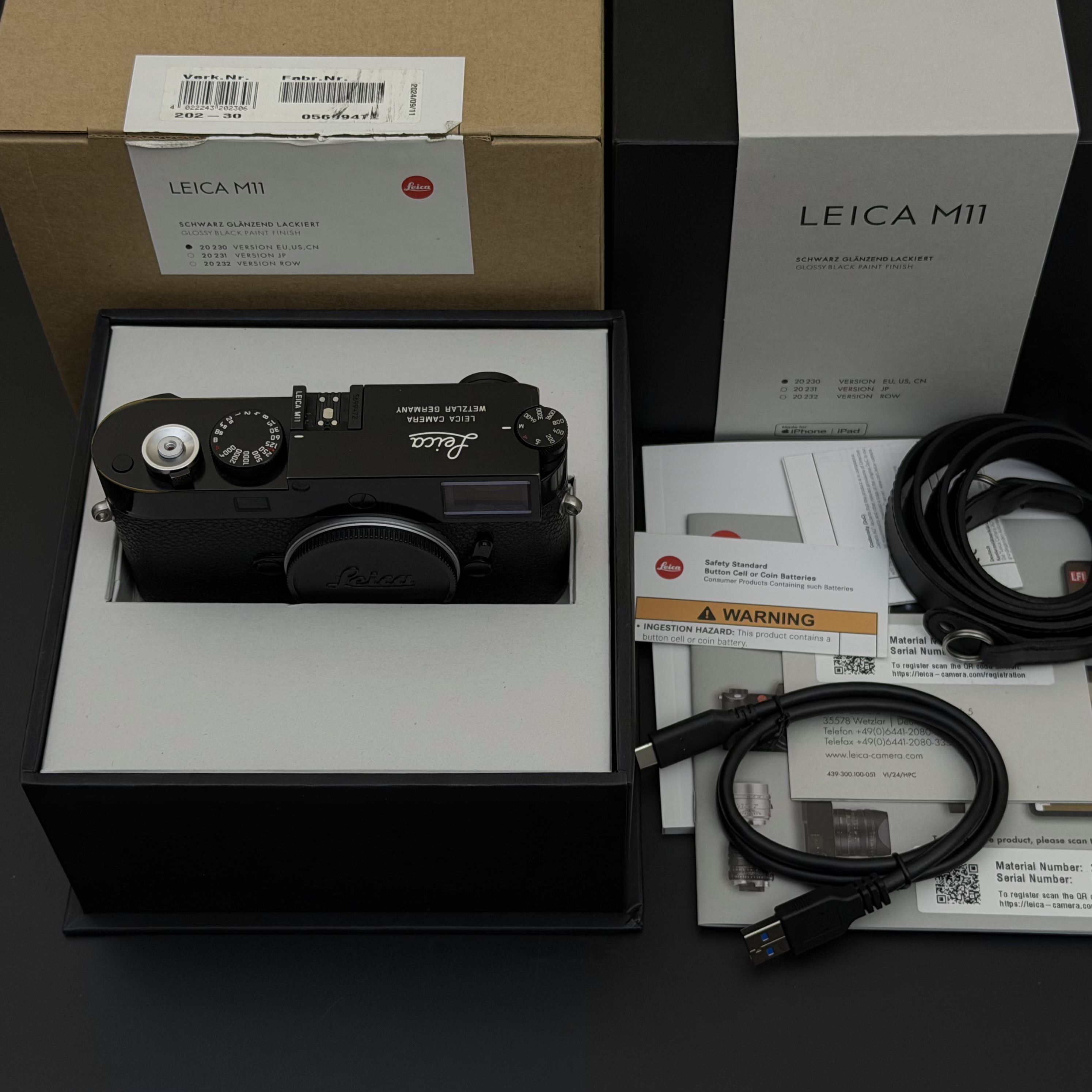 Leica M11 Glossy Black Paint Digital Rangefinder Boxed U...