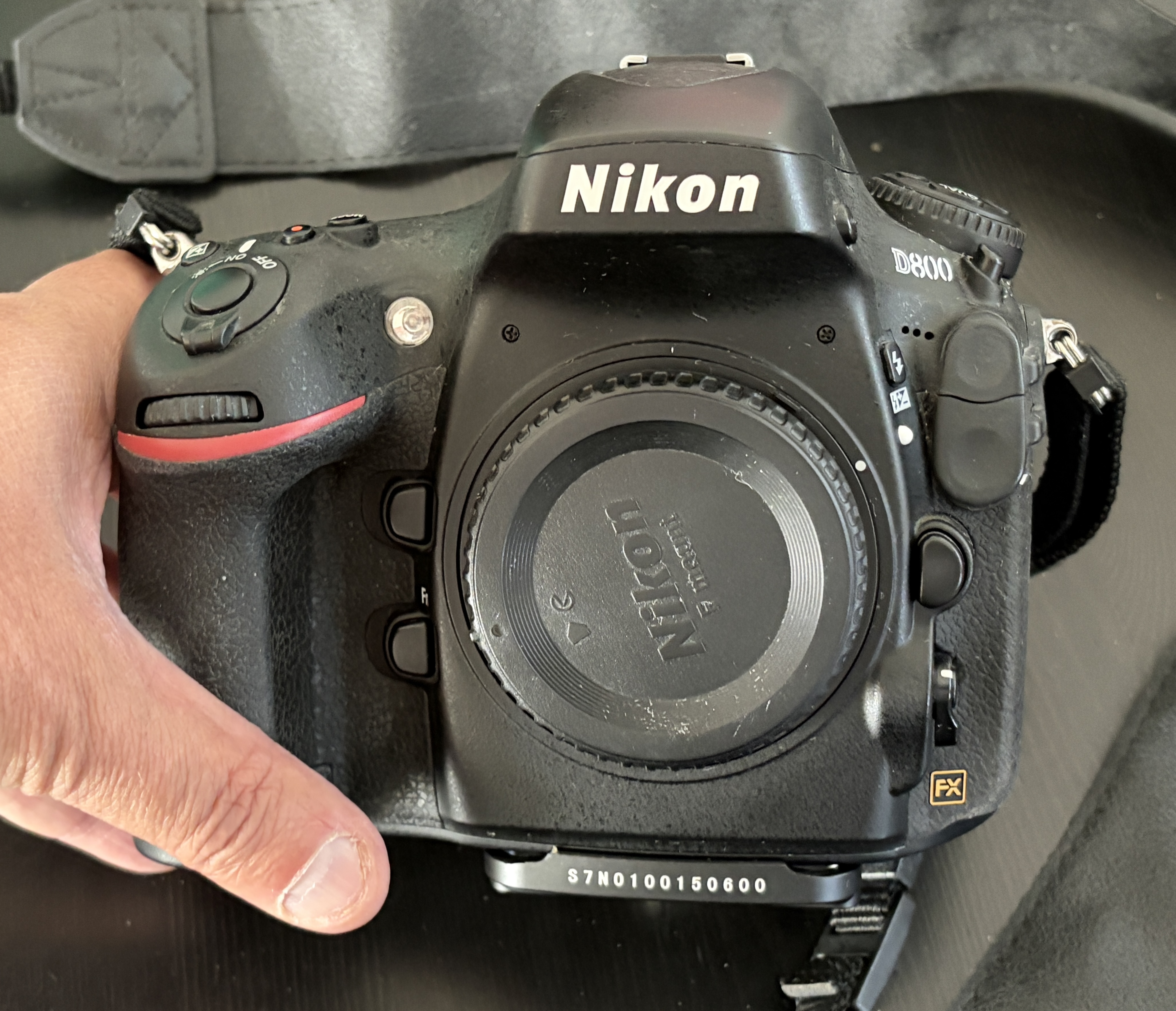 Nikon D800 body + Arca plate / 12k clicks