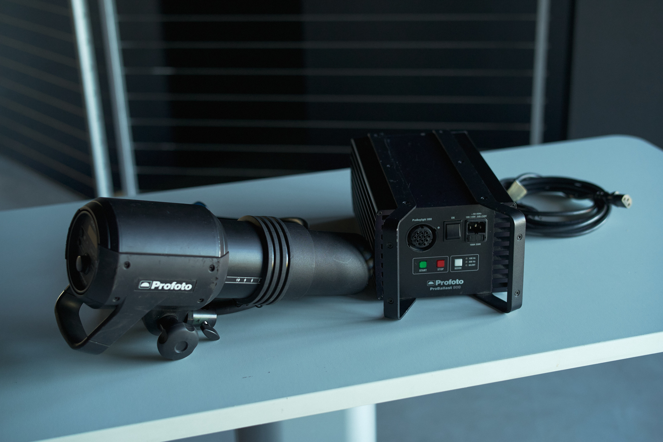 FS: Profoto Prodaylight 800 Air HMI Continuous Light - FM Forums