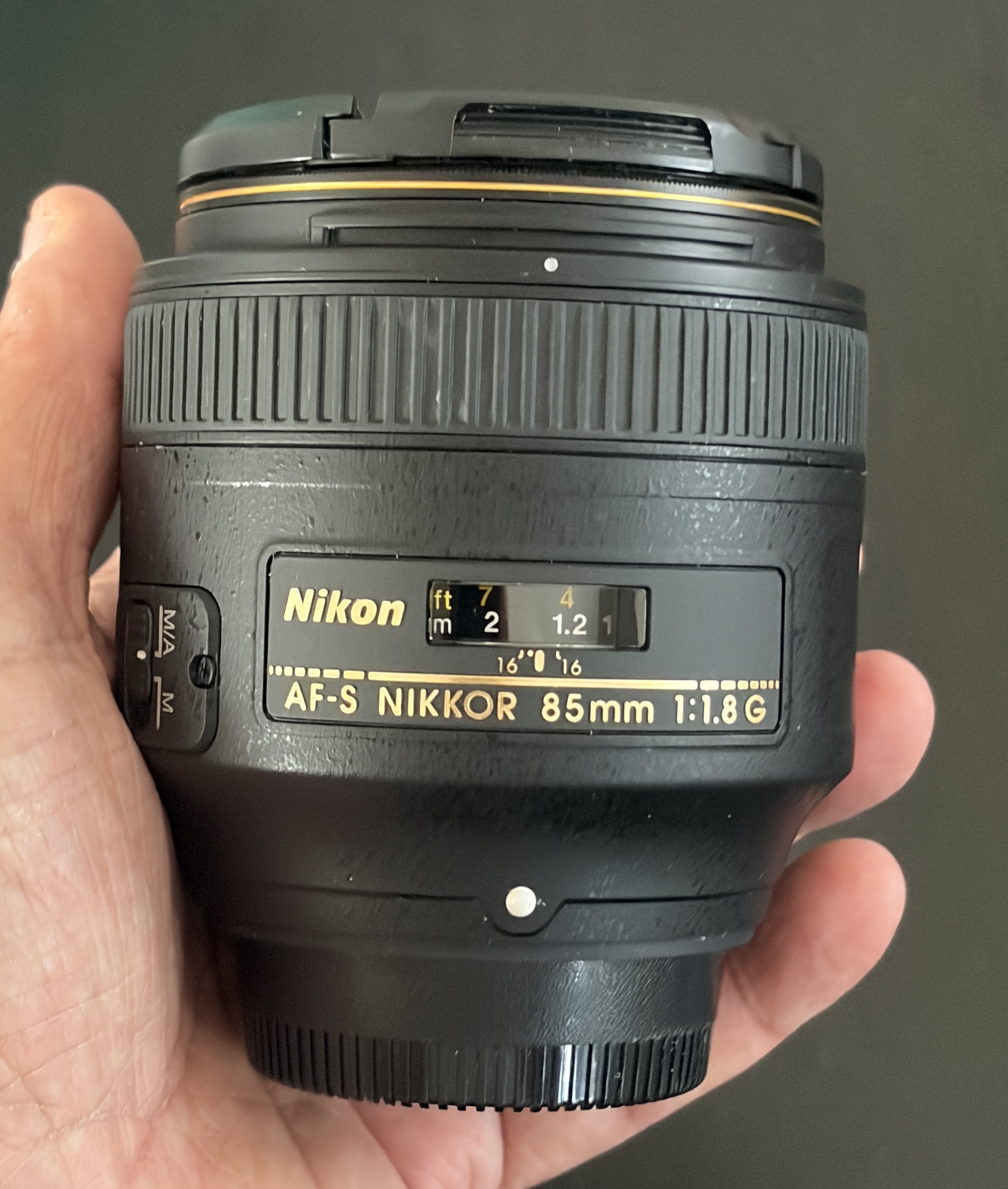 Nikon 85mm f/18G