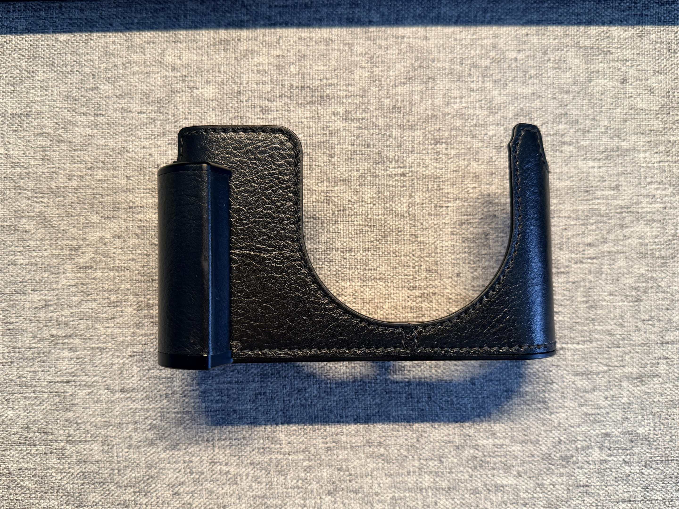 Leica Q3 Accessories - Half Case, Leica Thumb Grip