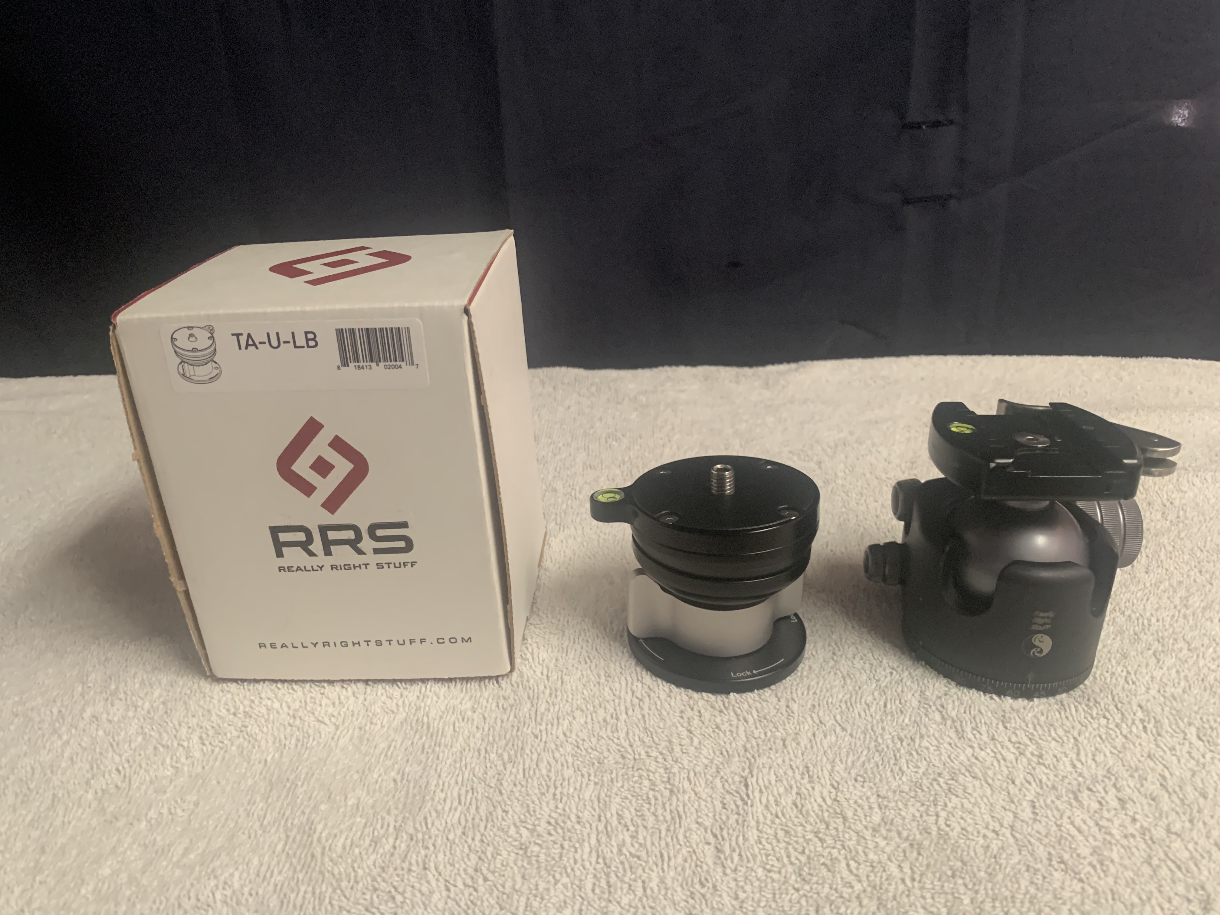 RRS BH 55 ball head and leveling base