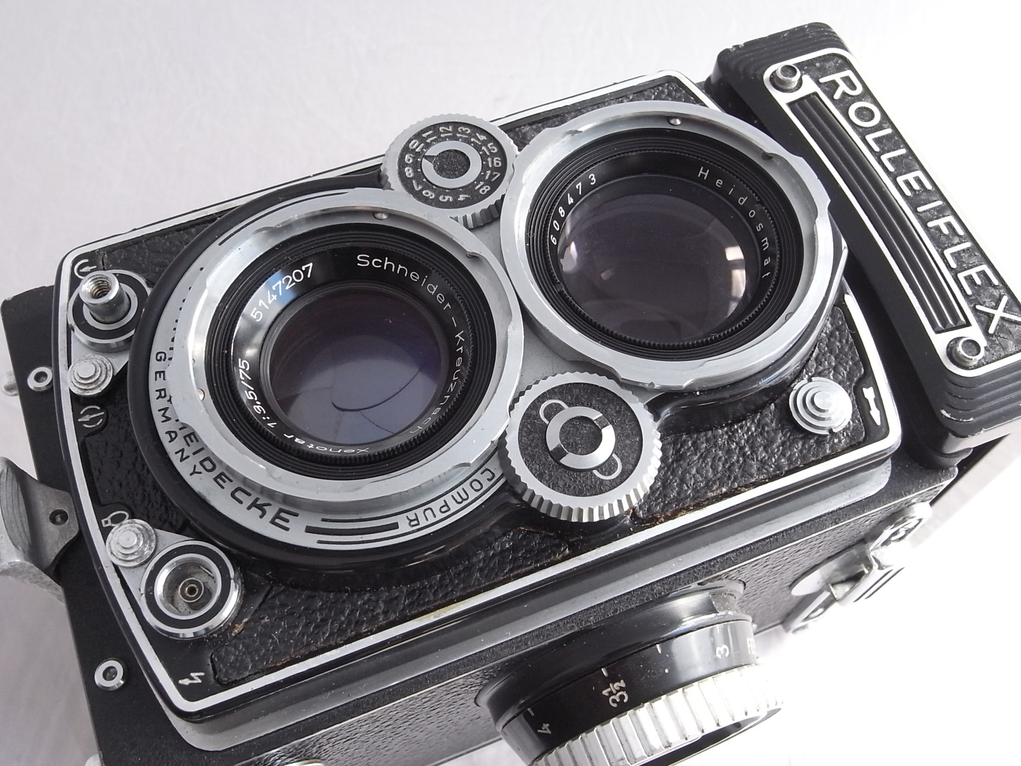 PARE SOLEIL ROLLEIFLEX 3.5F, 3.5E,3.5C lens hood bay II EUR 18,00 PARE SOLEIL ROLLEIFLEX 3.5F, 3.5E,3.5C lens hood bay II EUR 18,00