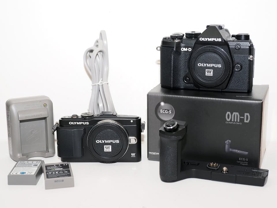 Olympus E-M5 MK III with Grip Extra Battery
