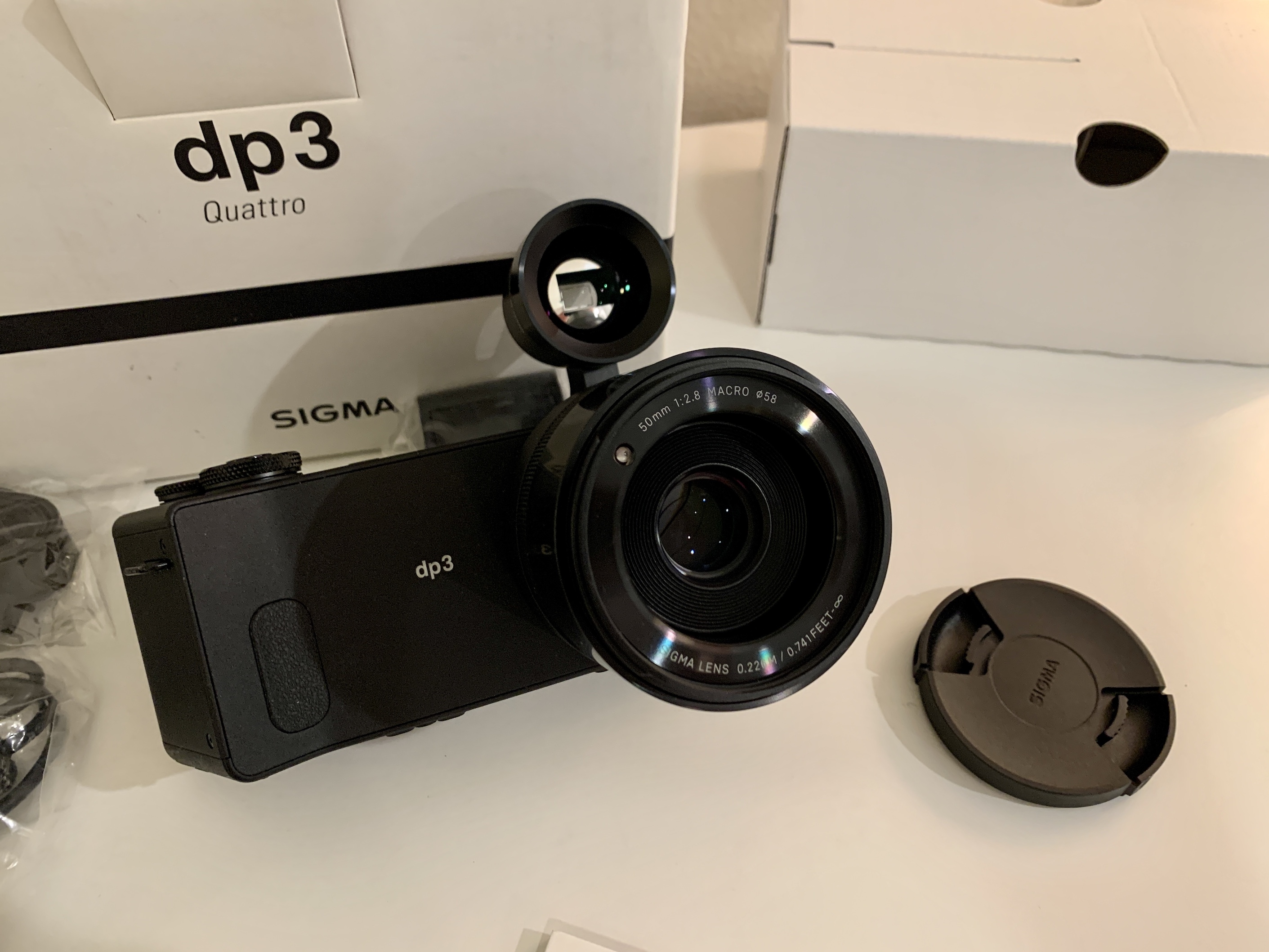 Sold: Sigma VF-41 External Optical Viewfinder for DP2 & DP3