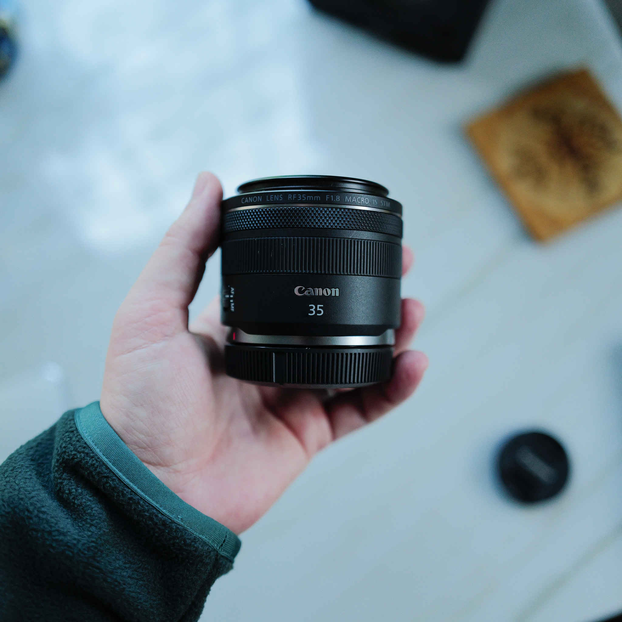 Canon 35mm 1.8 RF Lens Macro IS STM
