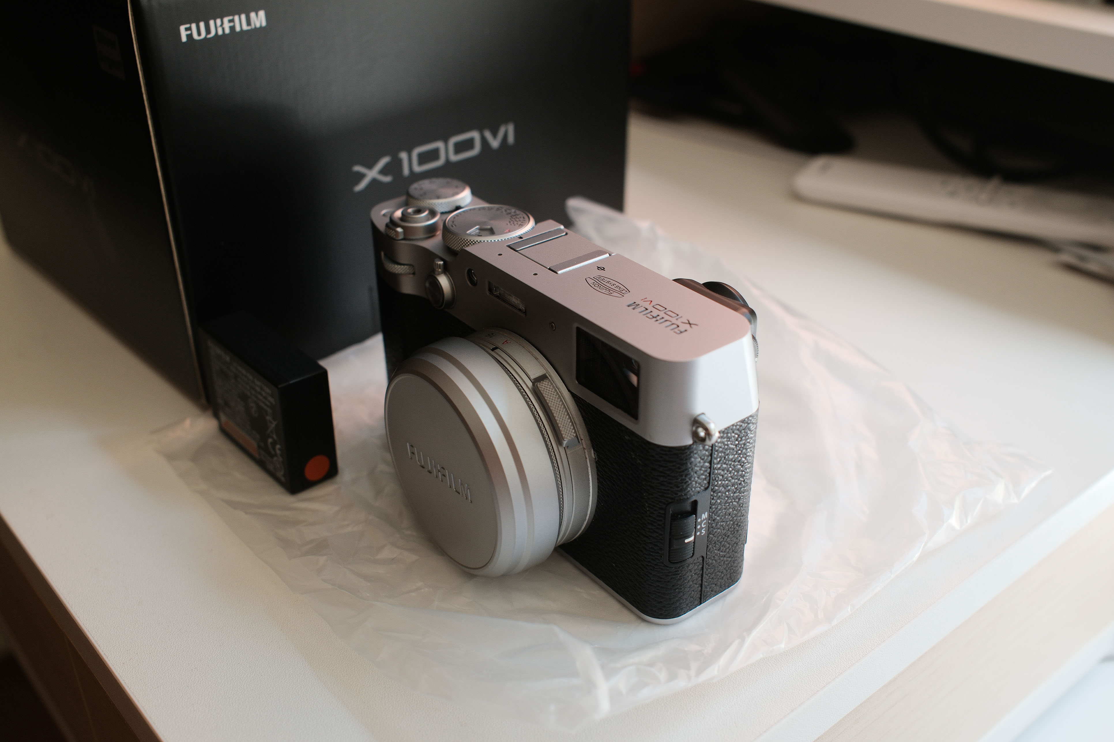 Fujifilm X100VI (Silver) – Mint, Open Box, 0 Shutter Count.