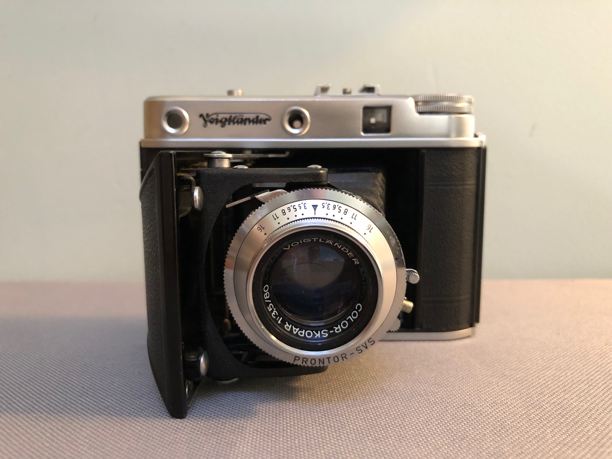 Sold: Voigtlander Perkeo E, III or IIIe, 97% Mint, with Case and