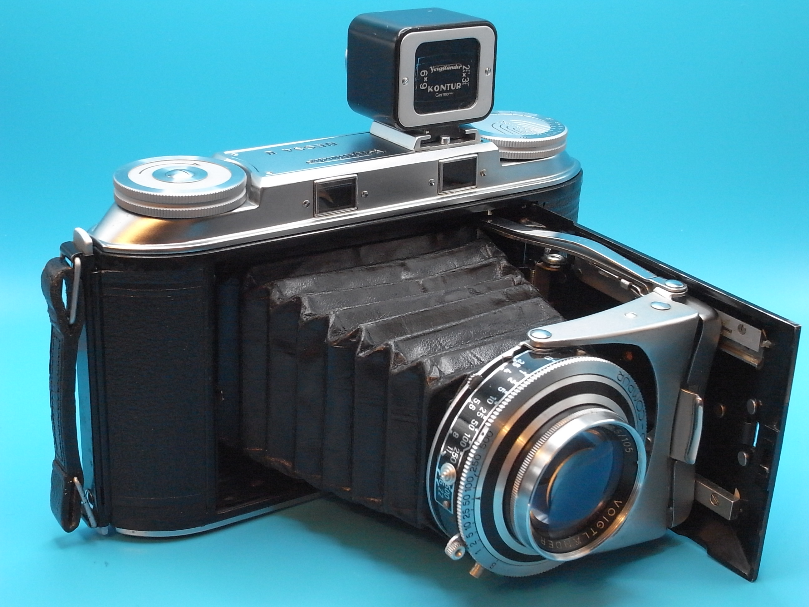 Withdrawn: Voigtlander Bessa II with Color-Heliar lens - FM Forums