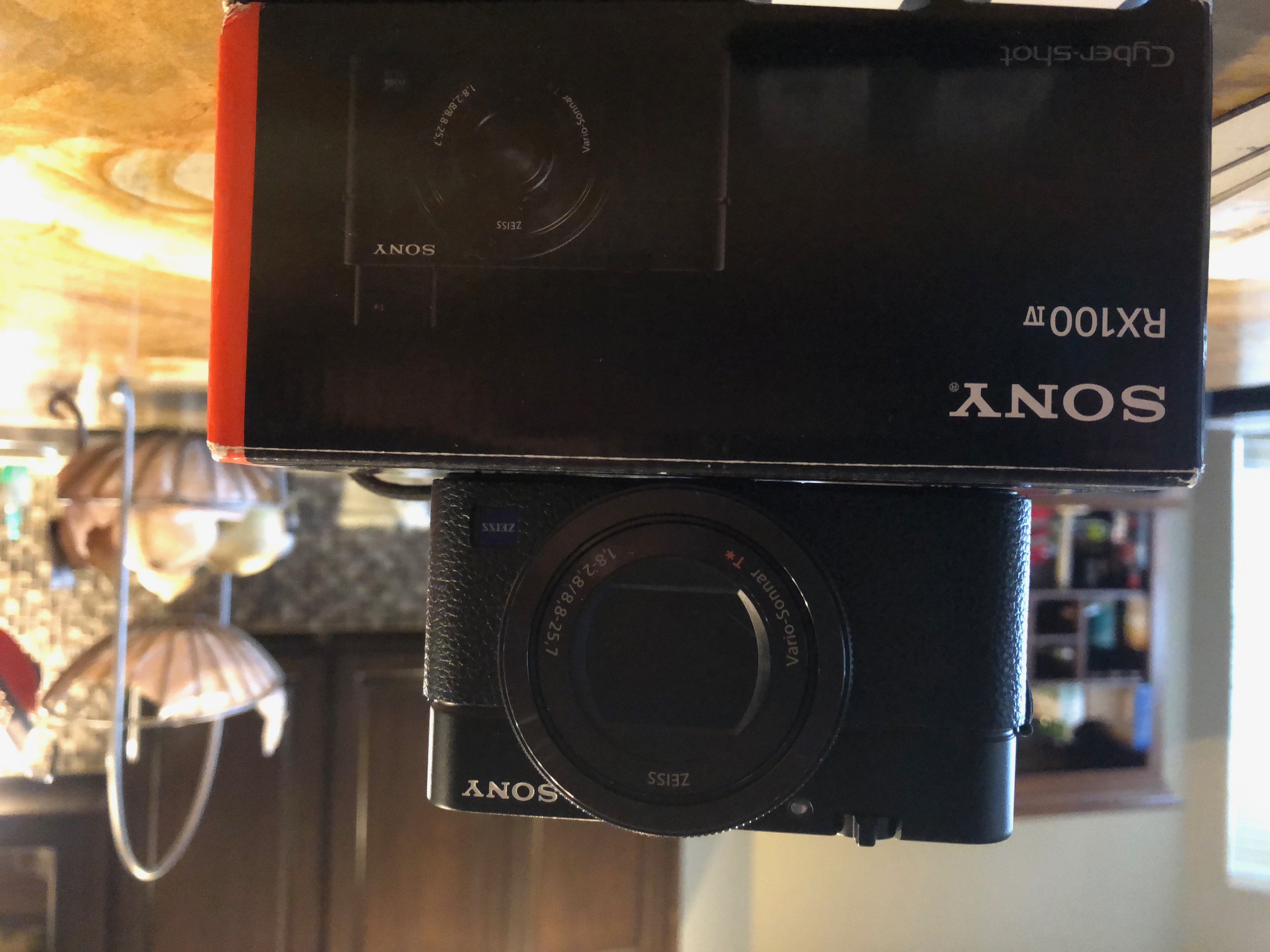 Sold: Sony RX100M4 - FM Forums