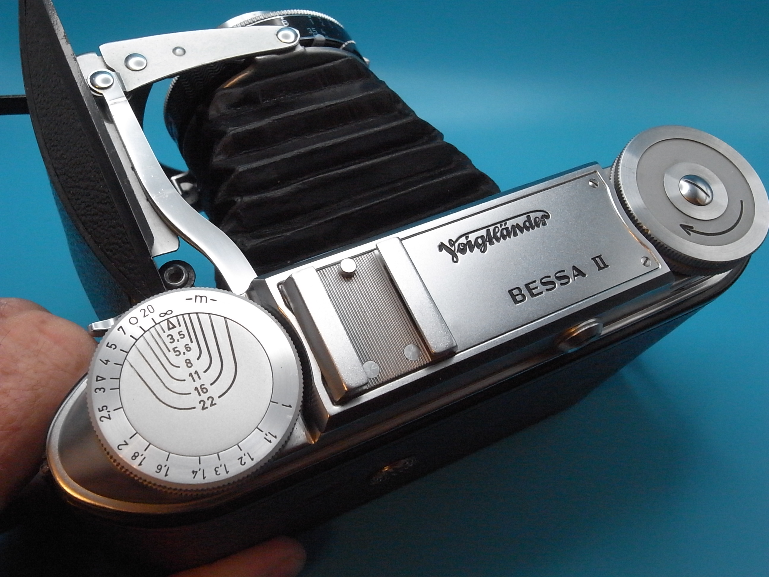 Withdrawn: Voigtlander Bessa II with Color-Heliar lens - FM Forums