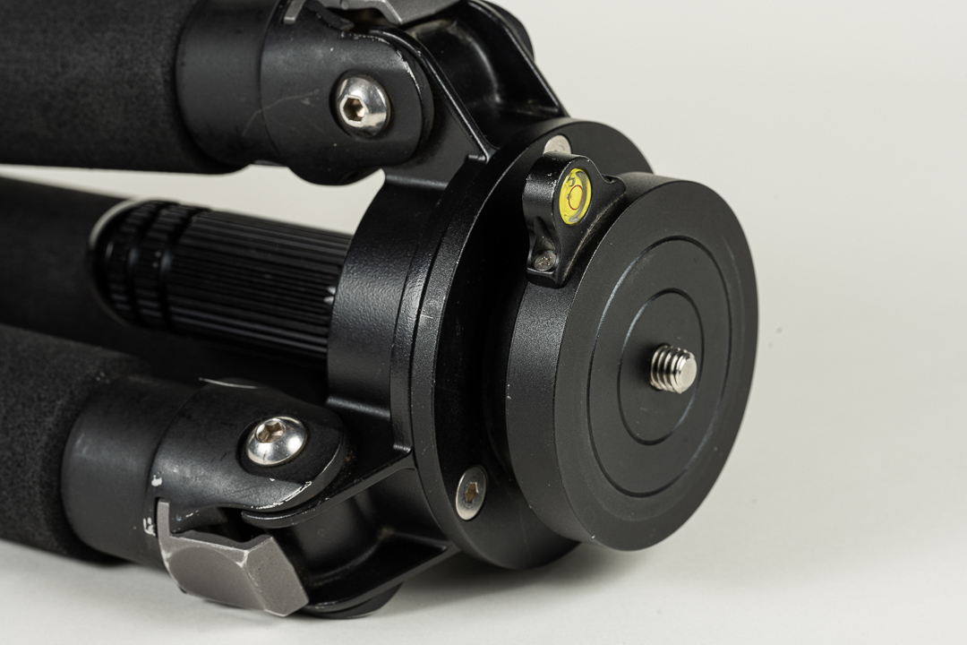 Sold: Feisol CT-3371 Carbon Fiber 3 section tripod - FM Forums