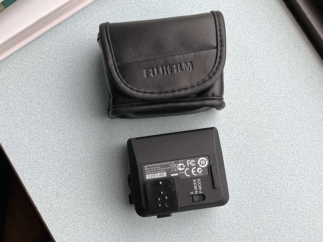 FLASH FUJIFILM EF-X20 good condition with box. EUR 480,00 - FR