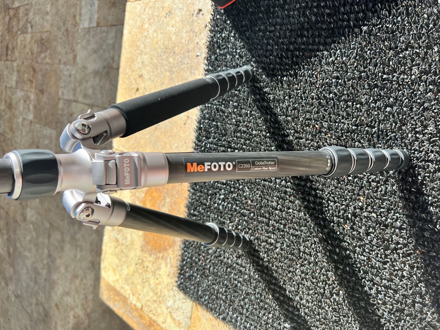 Sold MeFOTO C2350 Carbon Fiber Globetrotter Tripod FM Forums