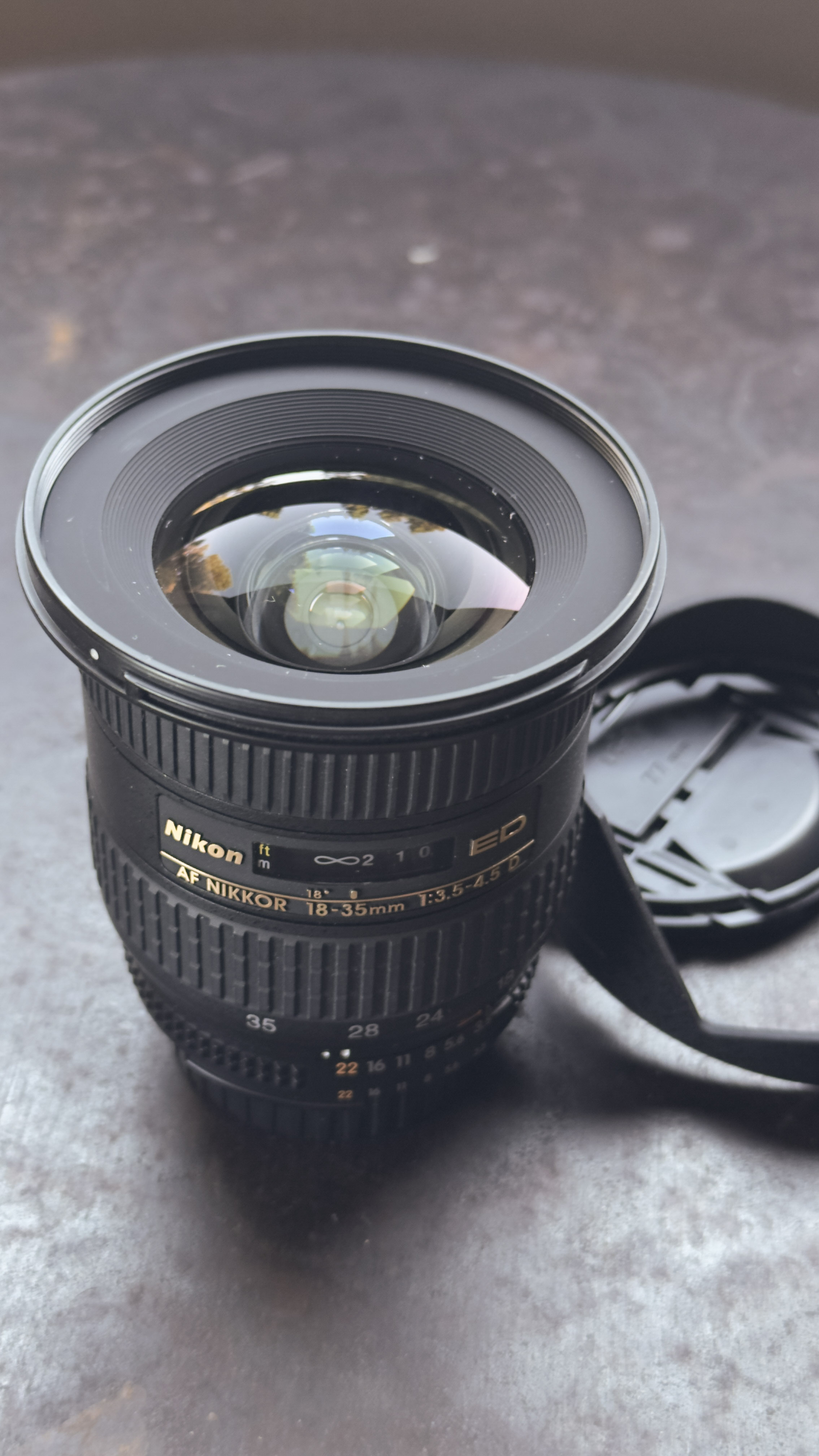 $135 Nikon 18-35AF-D Full Frame FX Lens