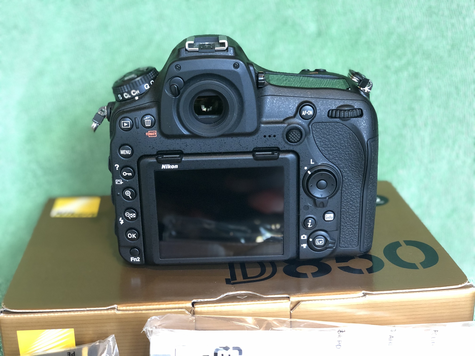 Sold: Nikon MB-D18 Grip - FM Forums