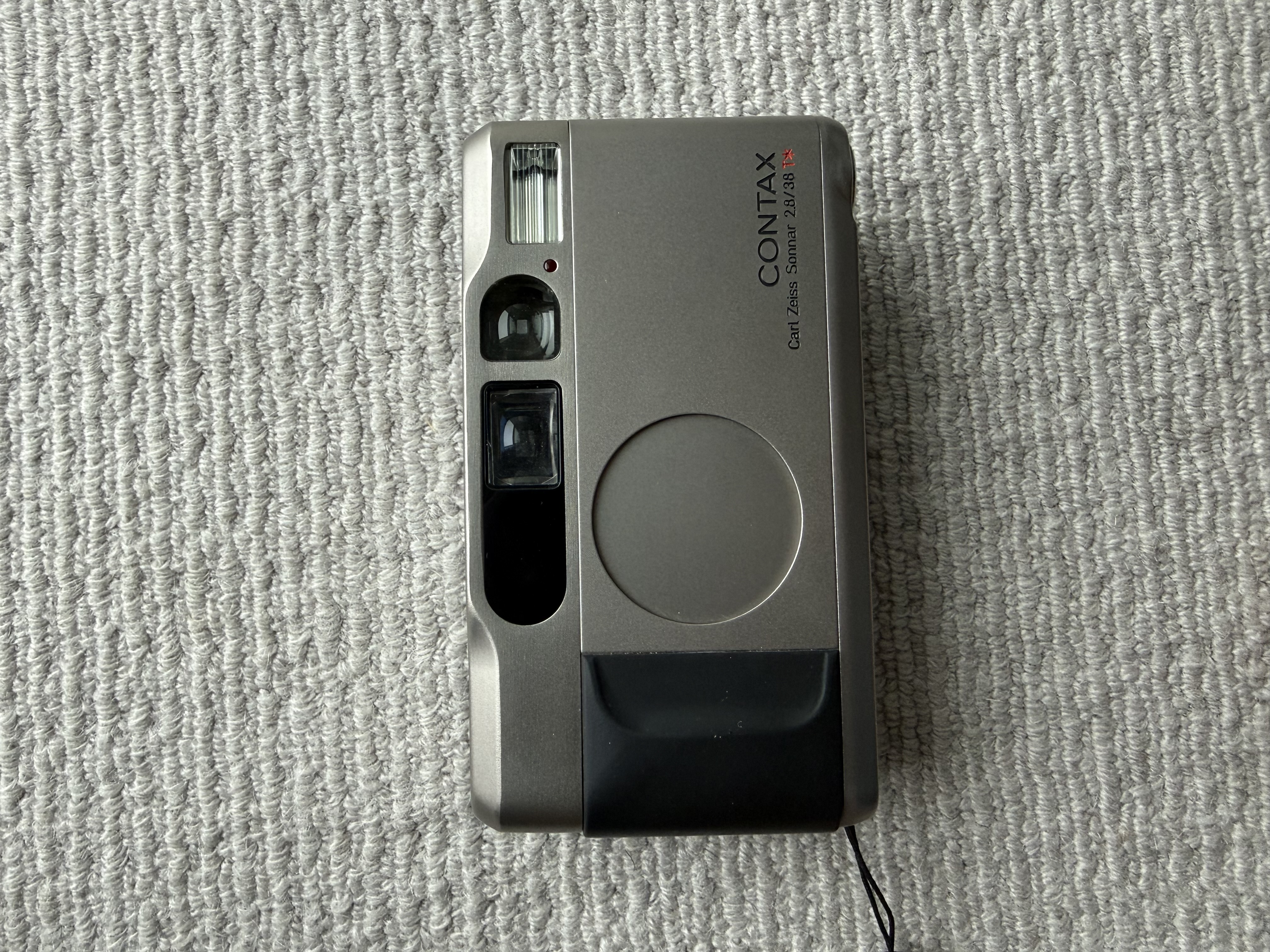 Contax T2 mint condition w/ data back