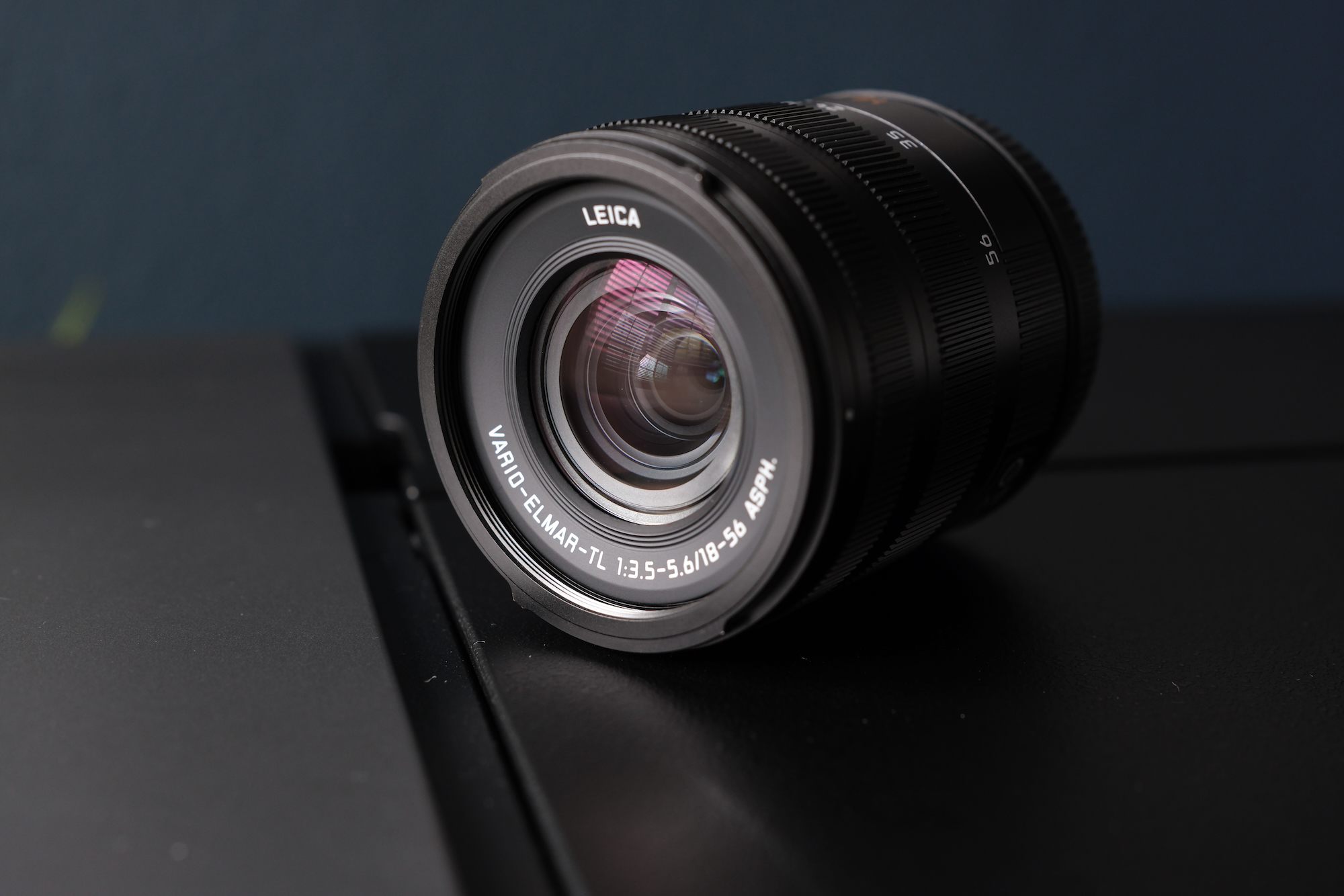 Sold: Leica CL Digital with 18-56mm Vario-Elmar-TL - FM Forums