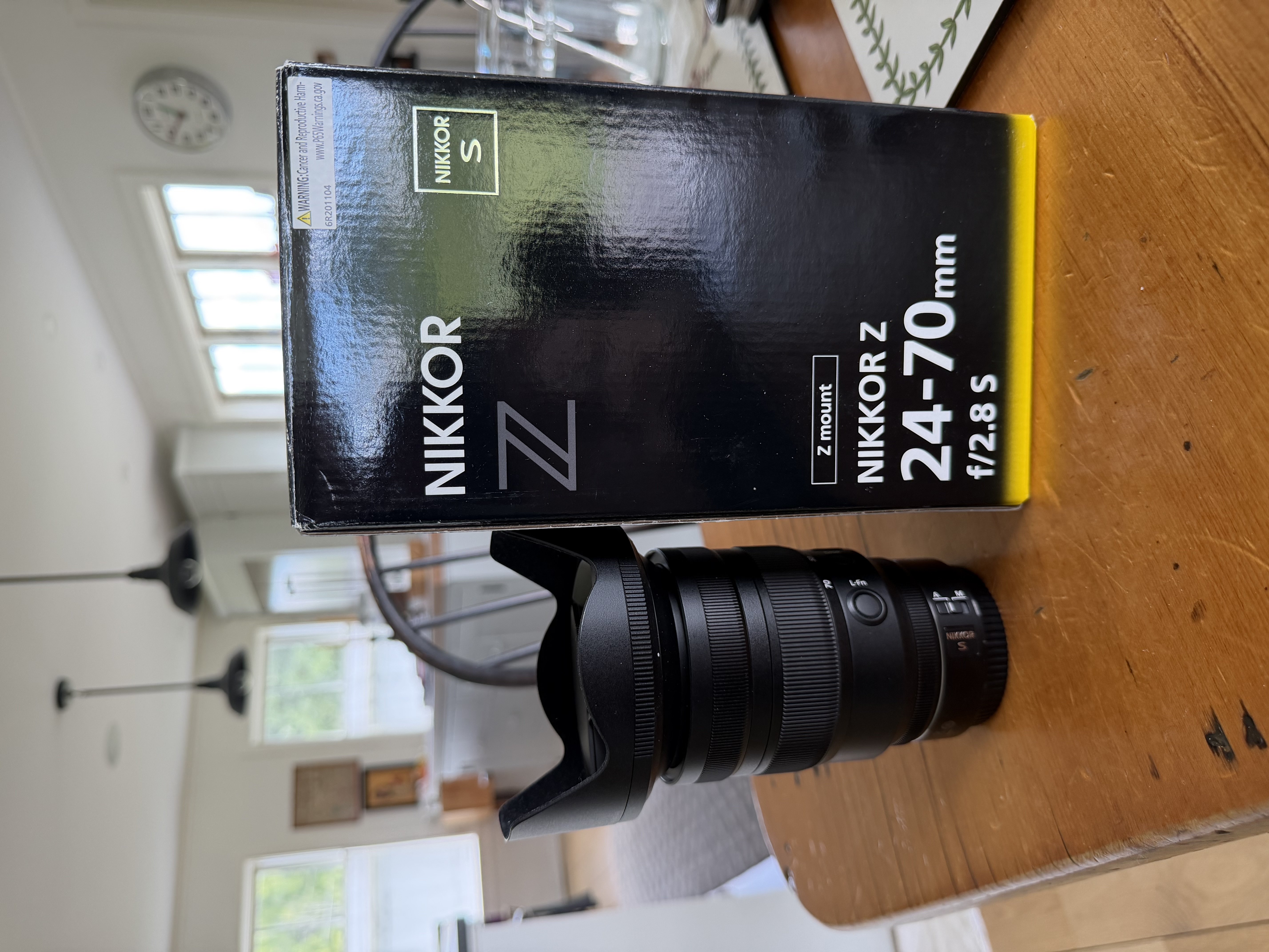 Nikon Z24-70 F2.8 with box in close to new condition