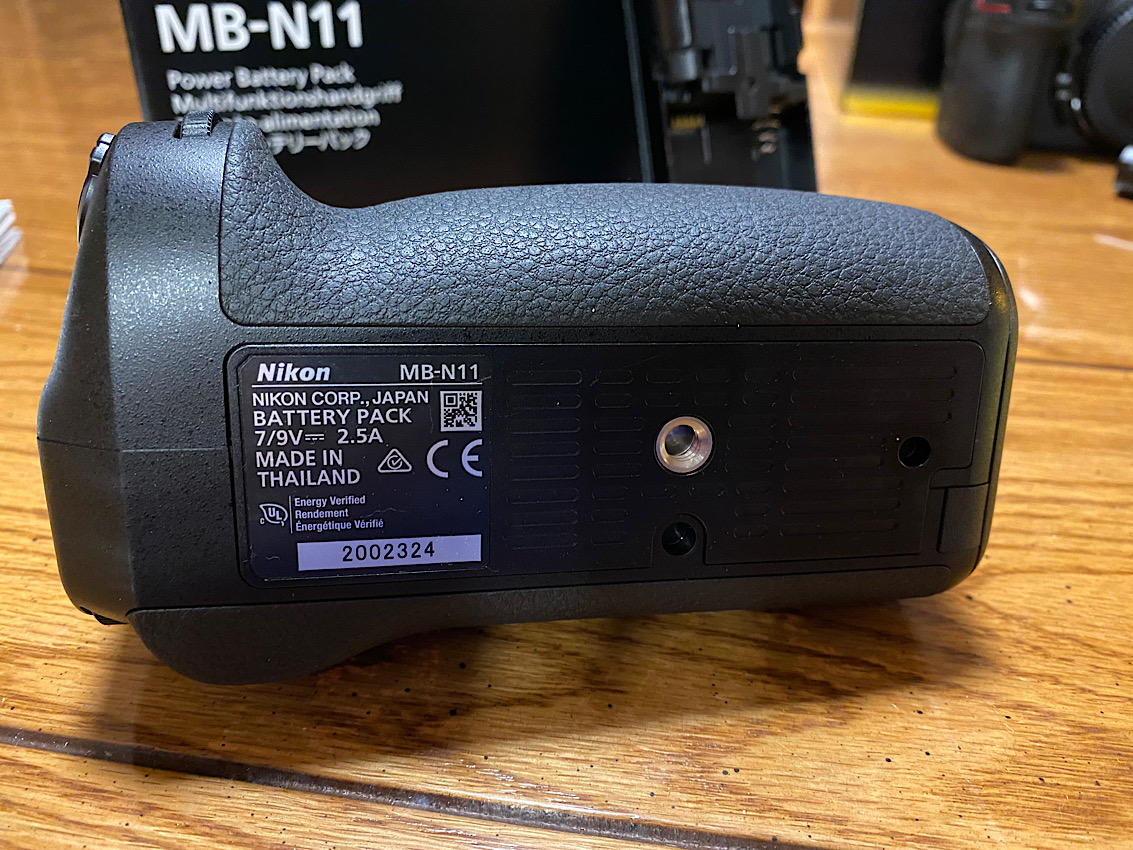 Sold: Nikon MB-N11 battery pack grip for Z6ii & Z7ii - FM Forums
