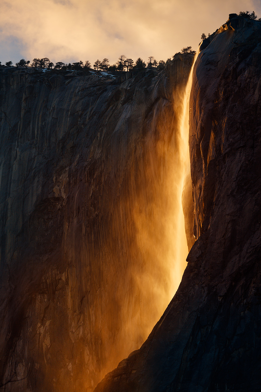 Yosemite's Horsetail Fall epic year