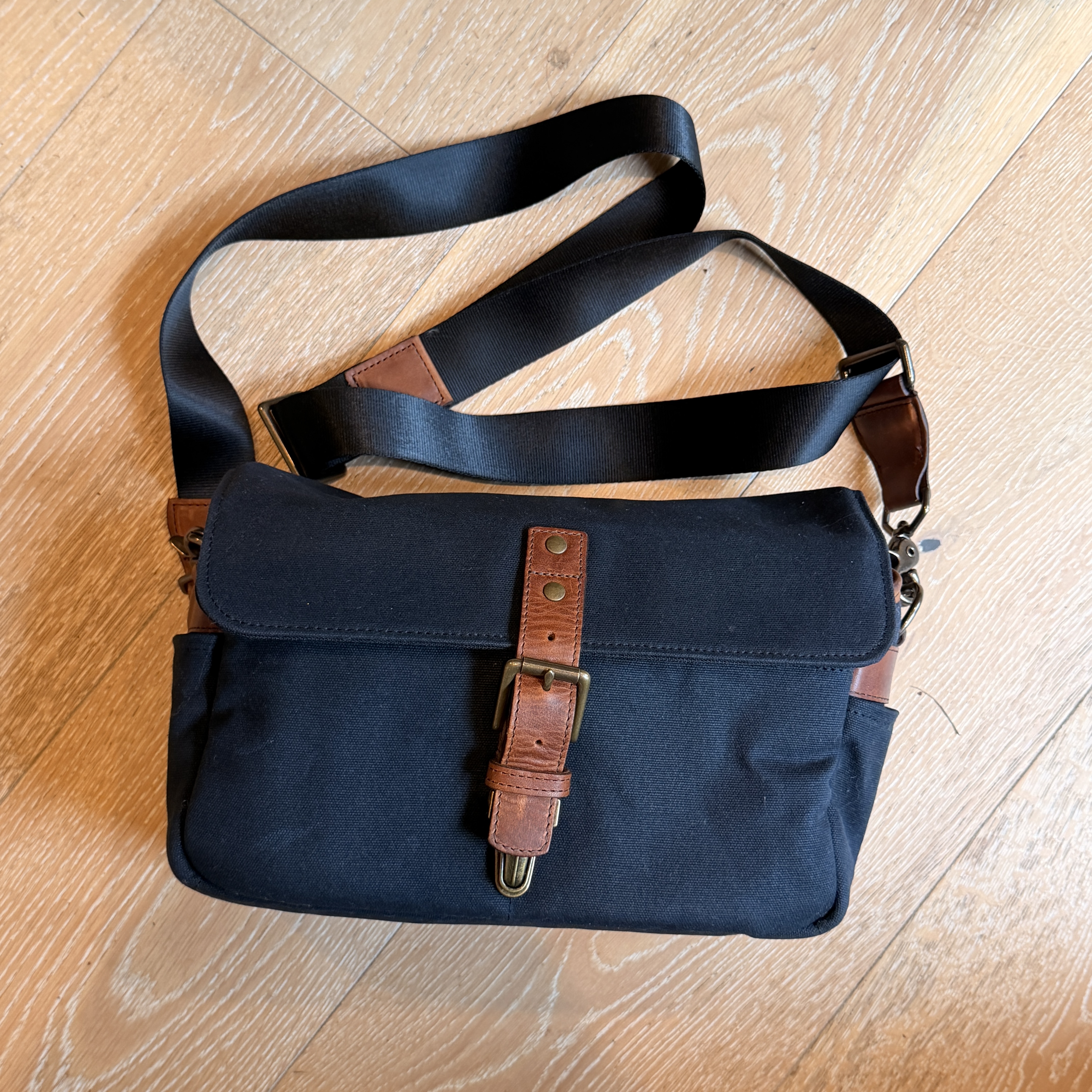ONA Camera Bag , black with brown leather accents