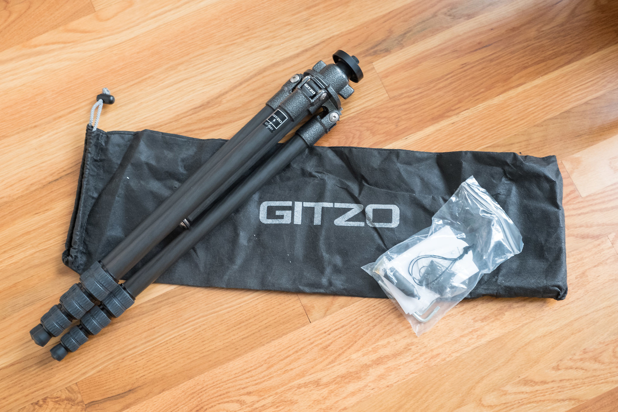Sold: Gitzo GT1541 - Mountaineer 6X Carbon Fiber Tripod - FM Forums