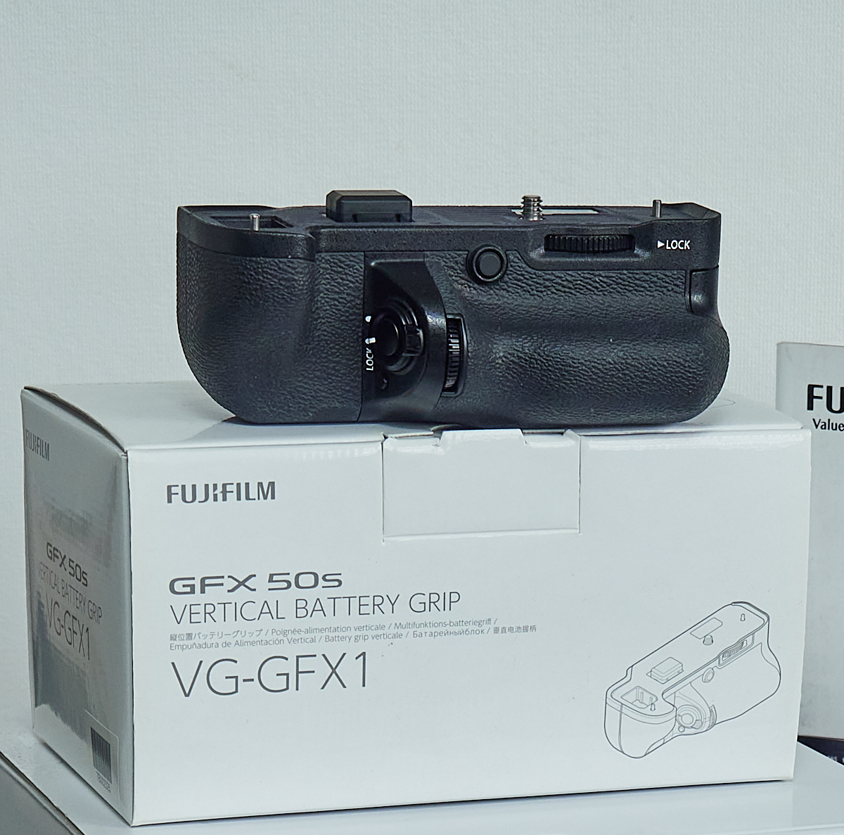 fs-fujifilm-vg-gfx1-ac-15v-and-1-x-original-fujifilm-np-t125-battery