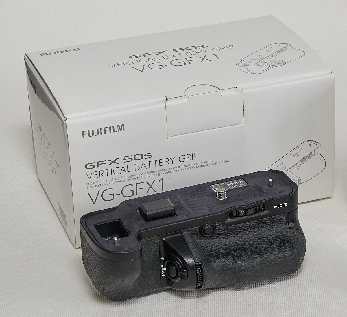 fs-fujifilm-vg-gfx1-ac-15v-and-1-x-original-fujifilm-np-t125-battery