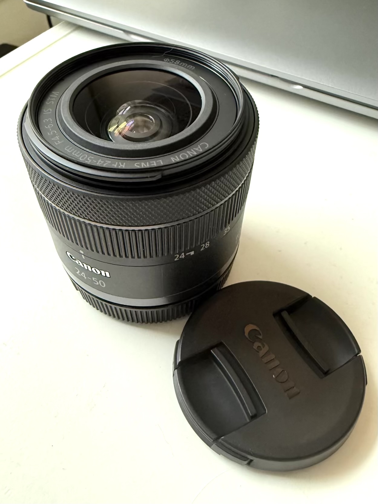 Canon RF 24-50mm kit lens