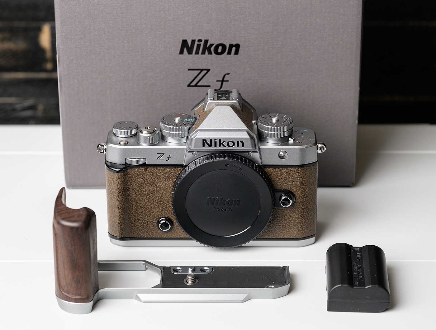 Nikon Zf Body - Silver and Sepia Brown - Plus Extras (28...