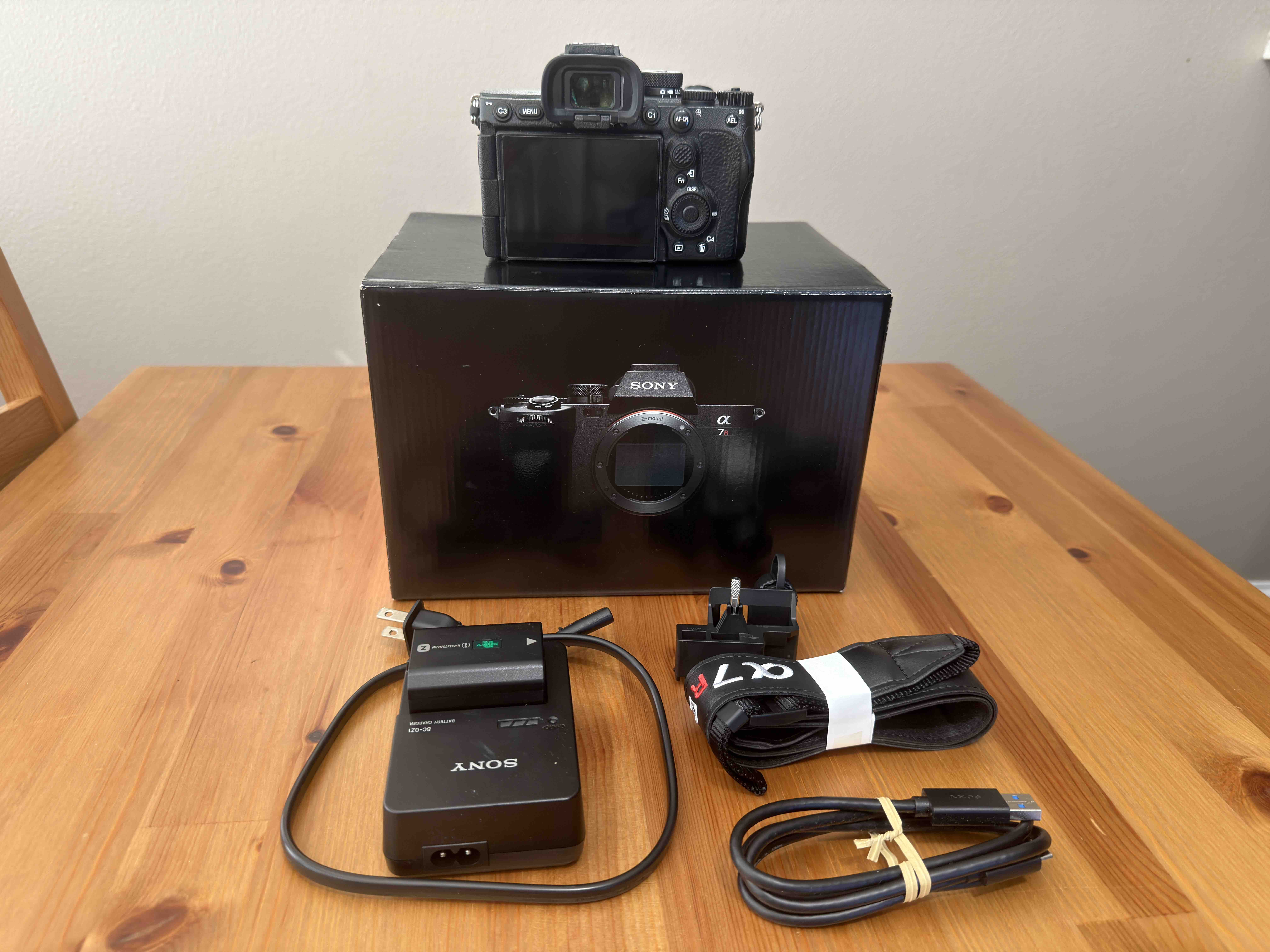 Sony A7R5 Body