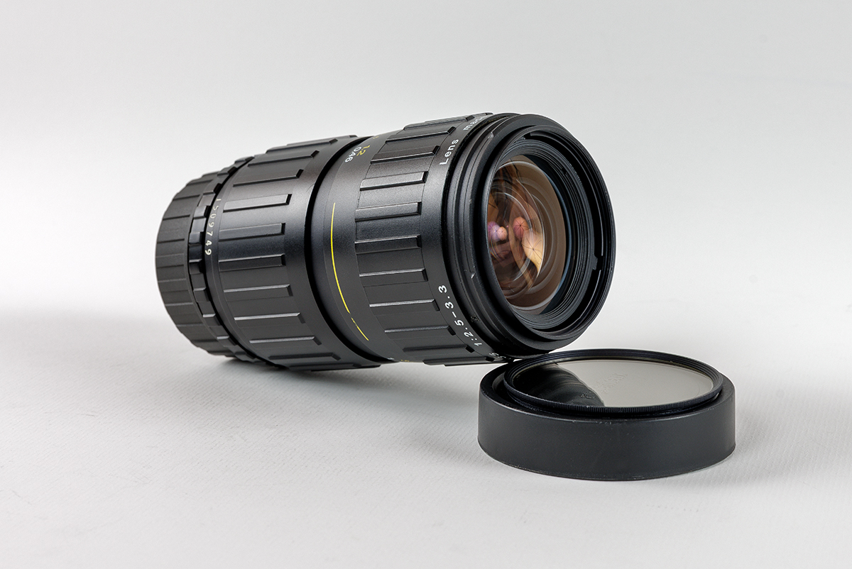 ANGENIEUX 35-70 mm f/2.5-3.3 zoom lens / LEICA R mount