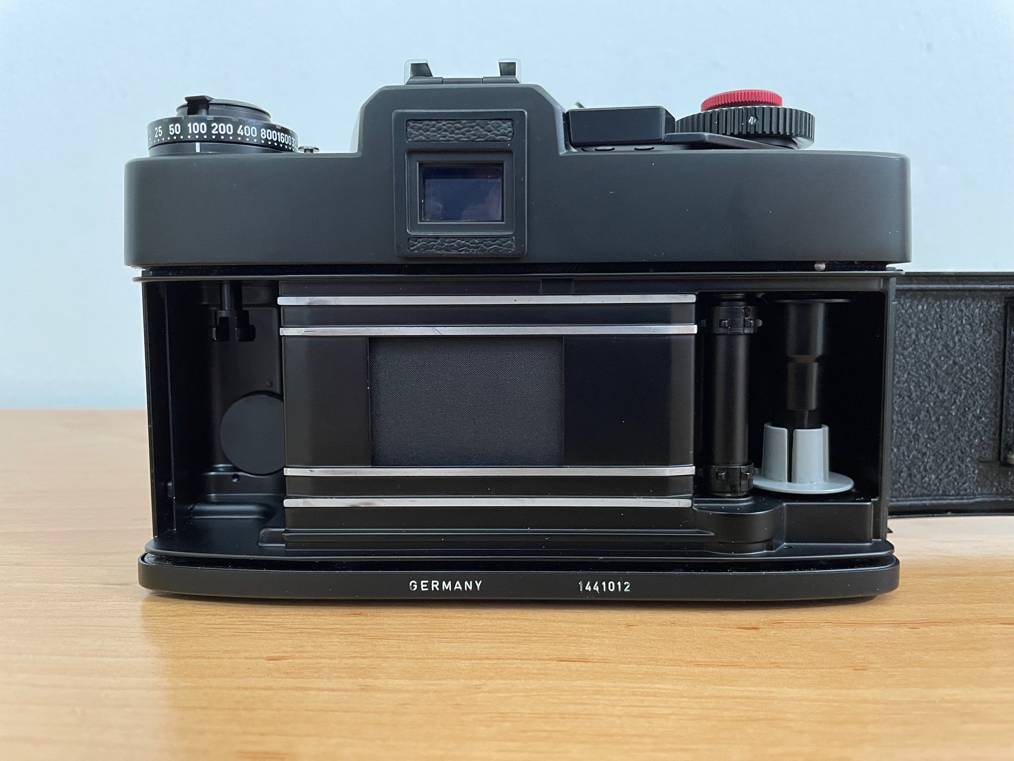 Sold Leitz, Leicaflex SL2 Film Camera with 50mm F2 Summicron R, 95 MINT, Many Extras! FM Forums