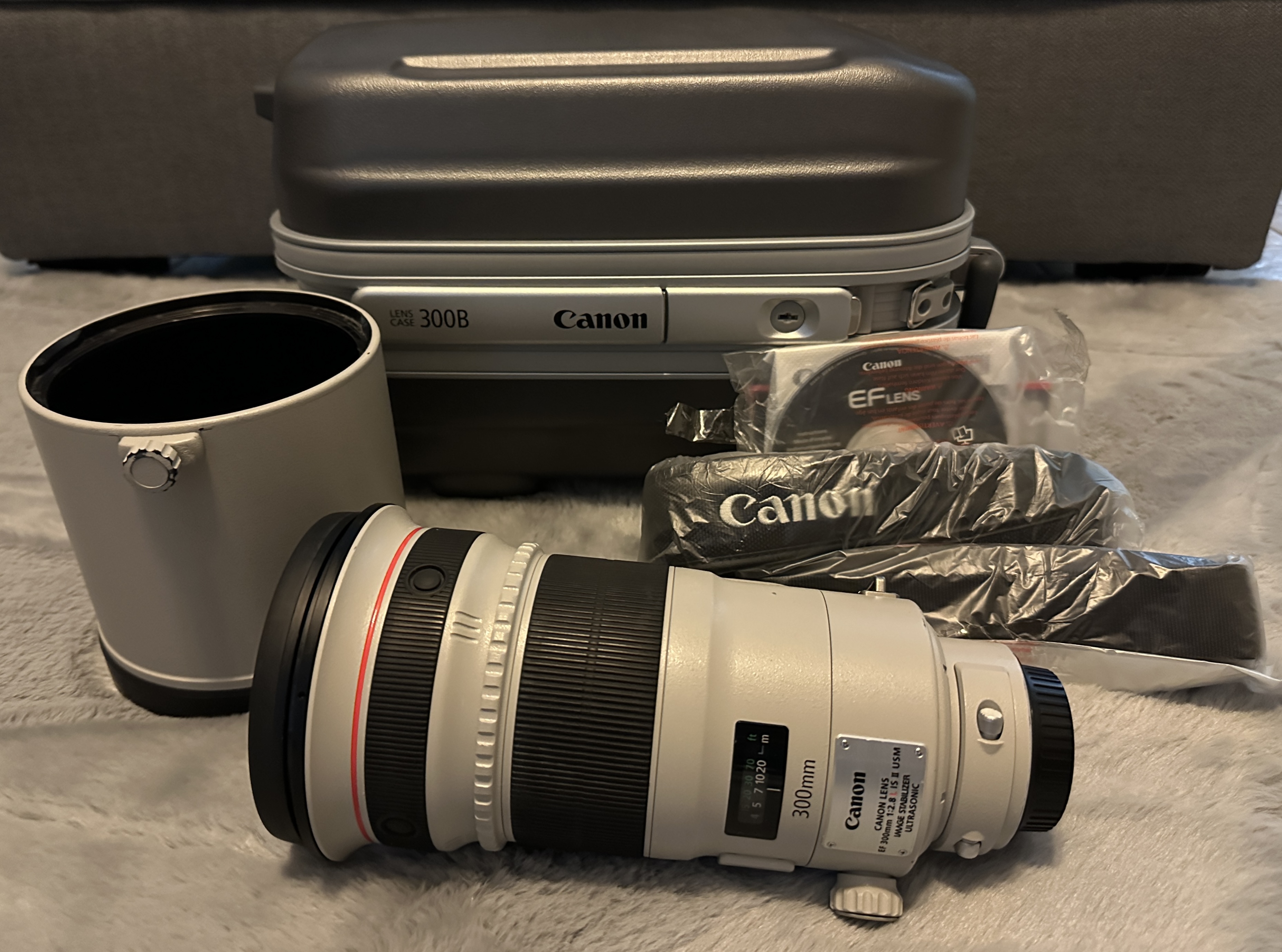 CANON LENS EF 300mm 伴い F2.8 L Ultrasonic