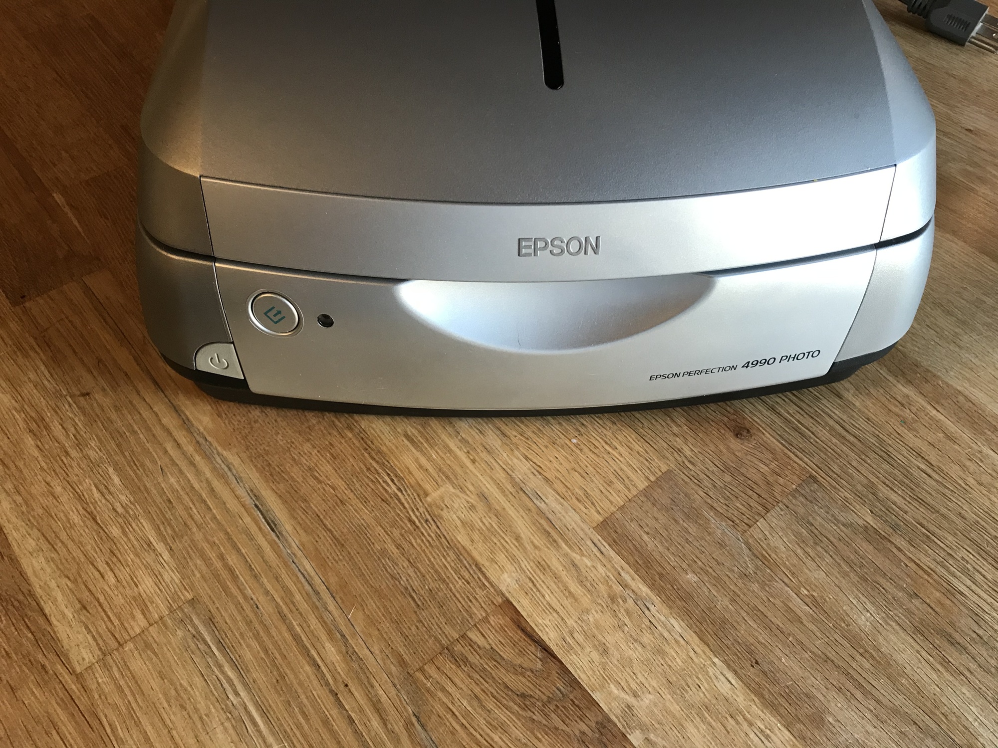 Sold: Epson 4990 Scanner - FM Forums