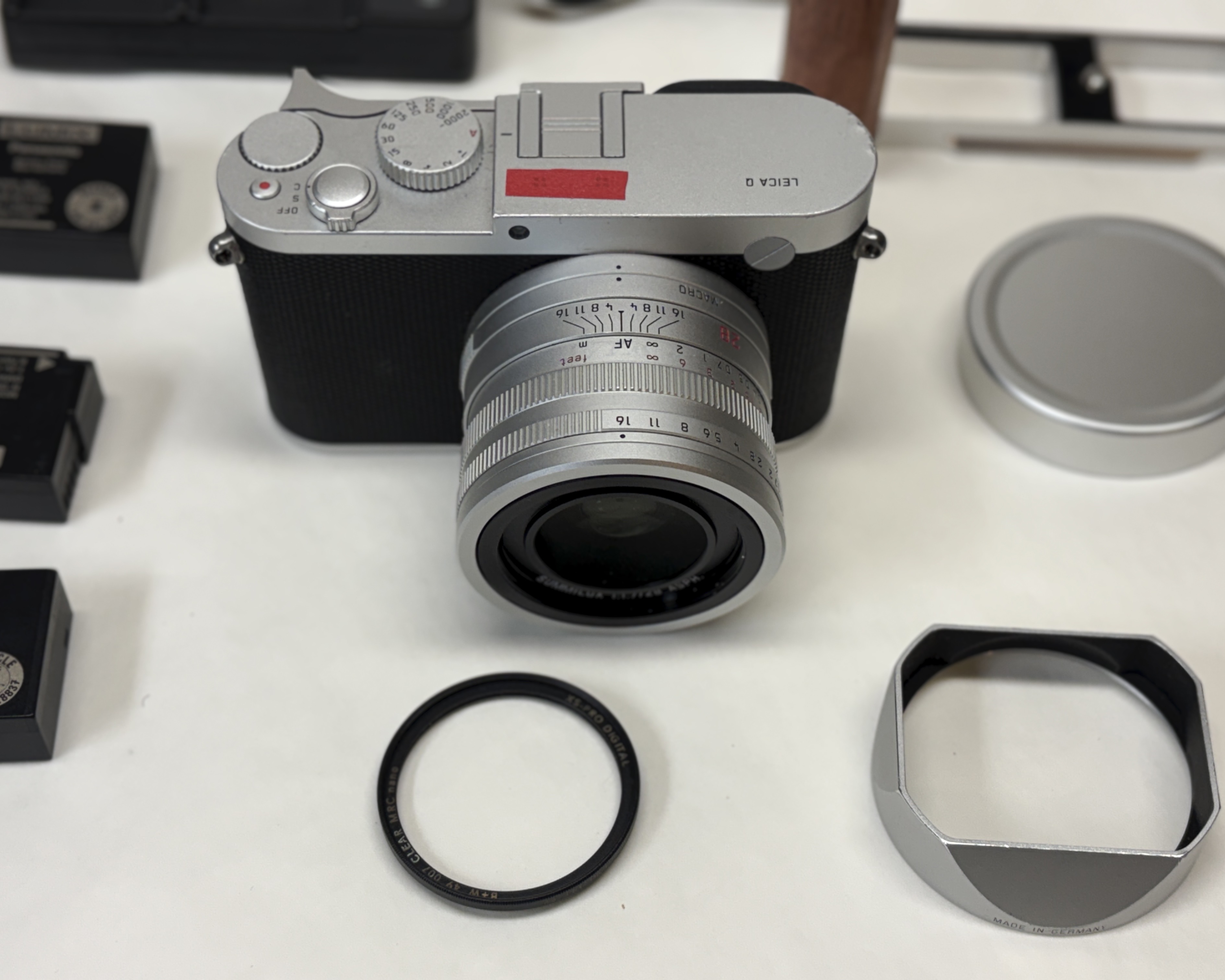 Leica Q Type 116 Silver