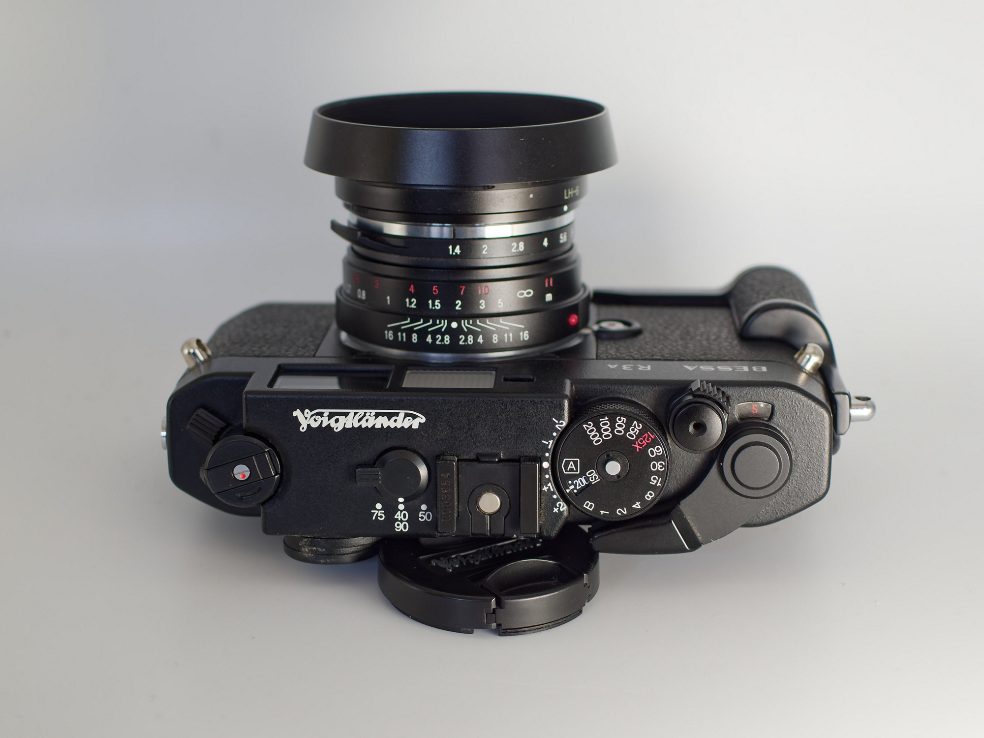 Sold: Voigtlander Bessa R3A 35mm Film Camera & Nokton Classic 40mm