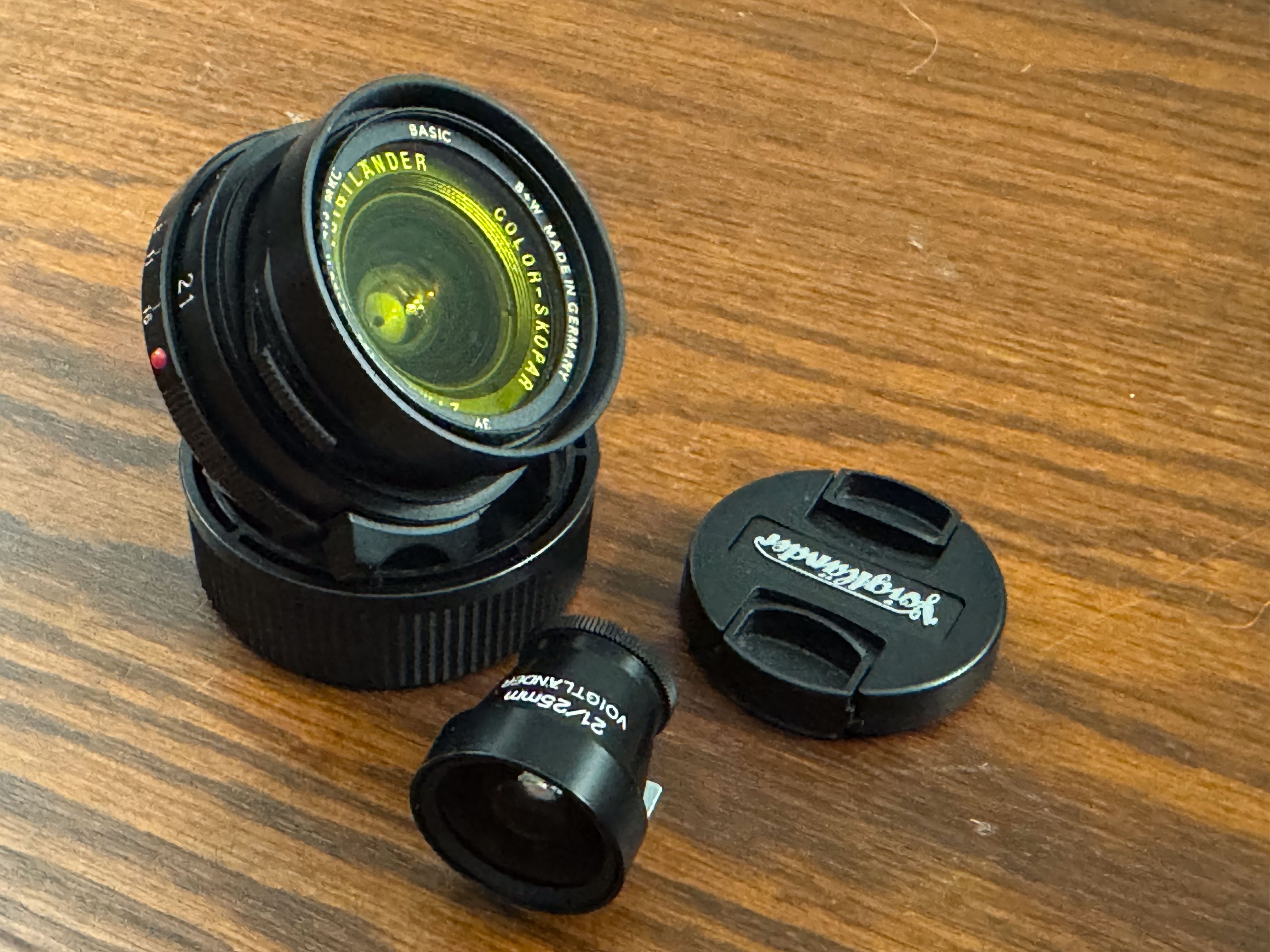 Sold: Voigtlander R3M Camera w 3 Lenses for Leica M (21mm f4, 40mm f1.4 ...