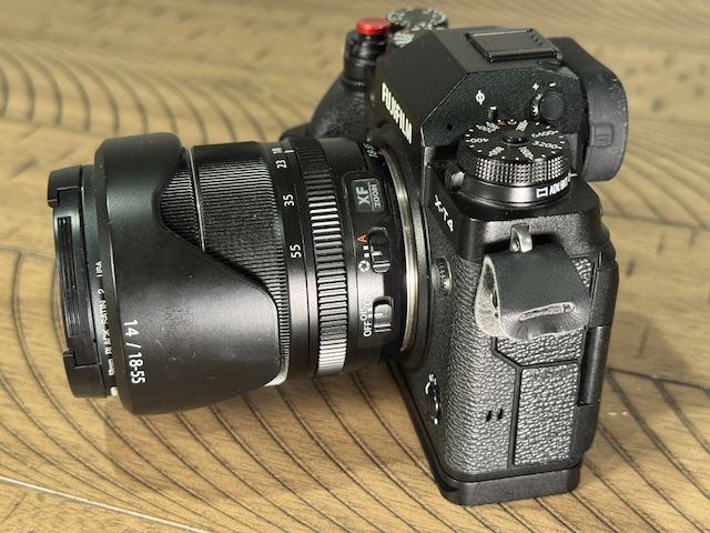 X-T4 + XF 18-55mm — 836 Shutter, Like New, Box + Extras