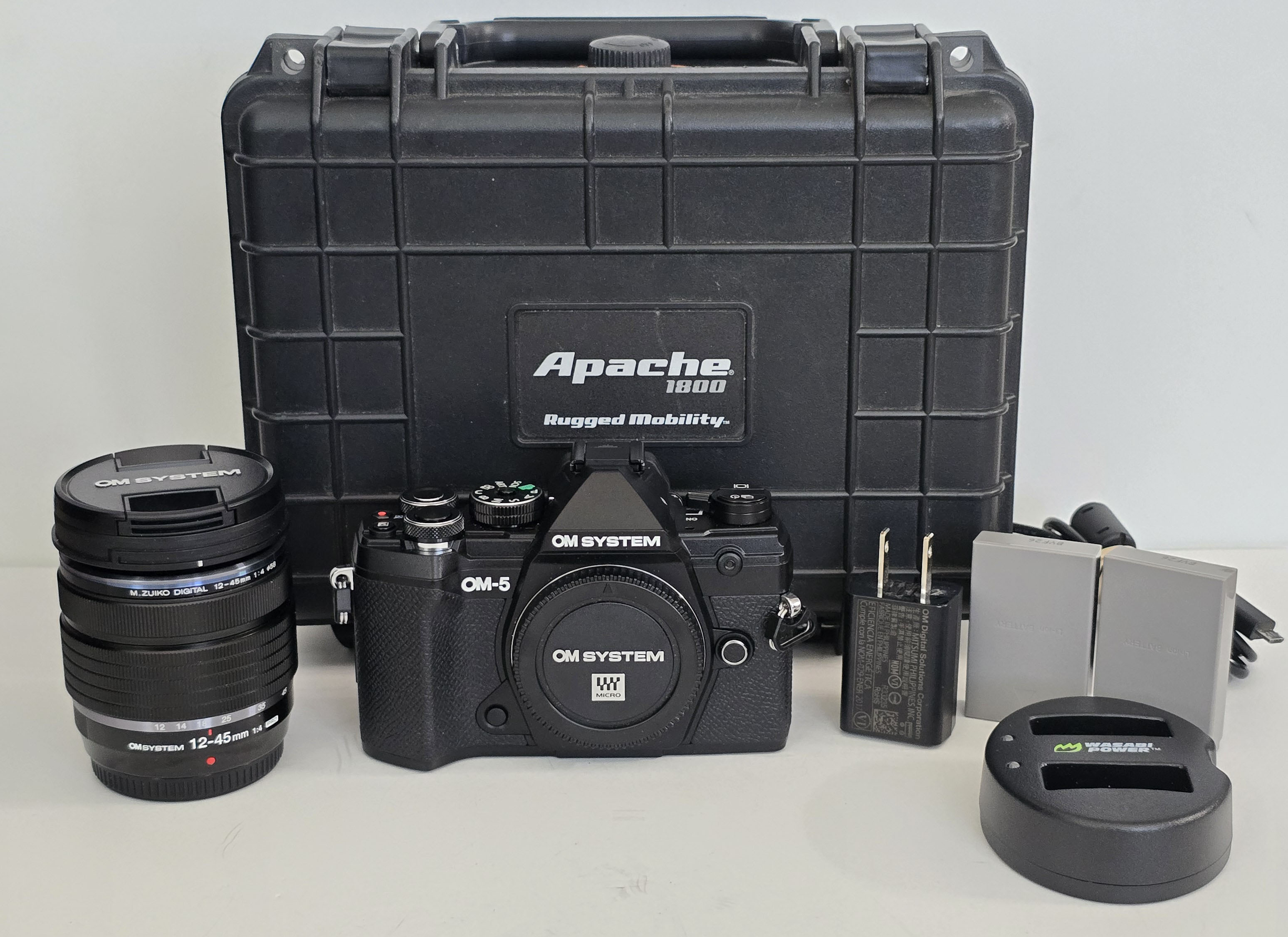 $880 OM SYSTEM OM-5 and 12-45mm f4 lens