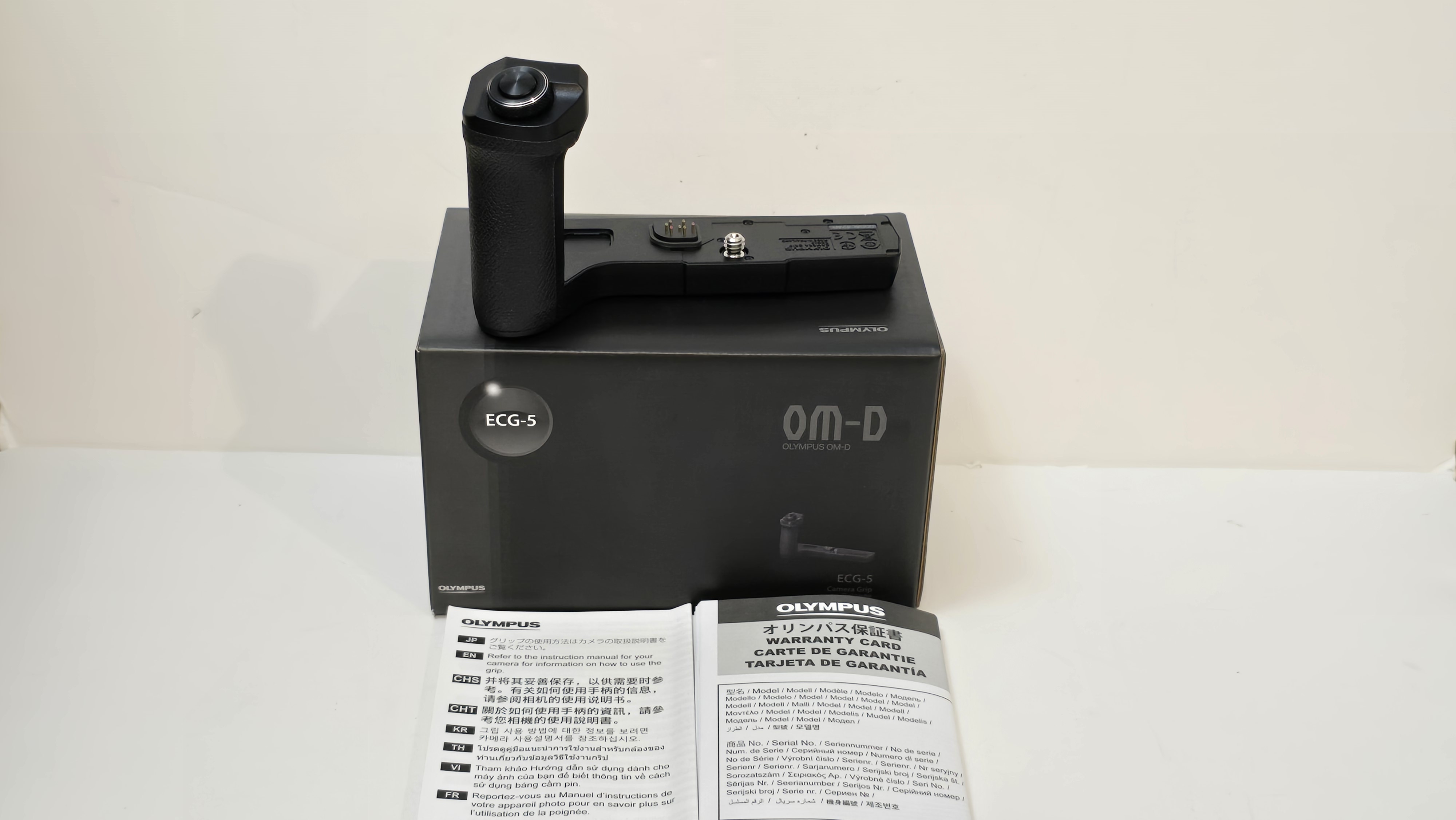 Olympus  OM SYSTEM ECG-5 grip
