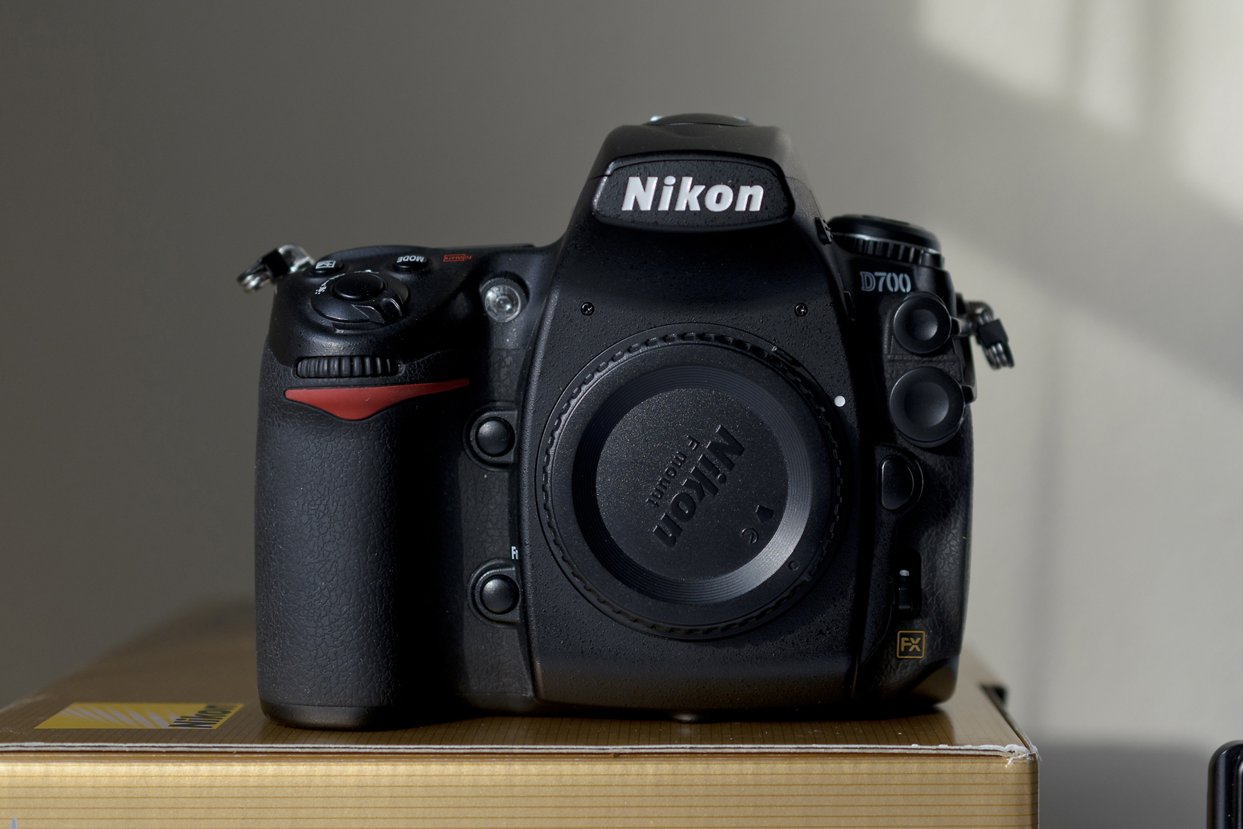 nikon d700 grip mb d10
