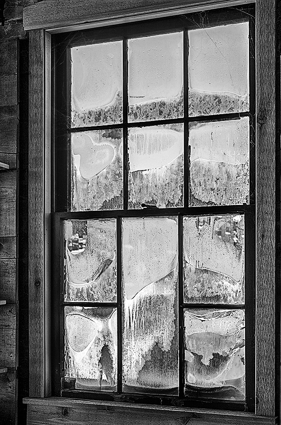 Icedd Window Black & White Vision - Photography - FM Forums
