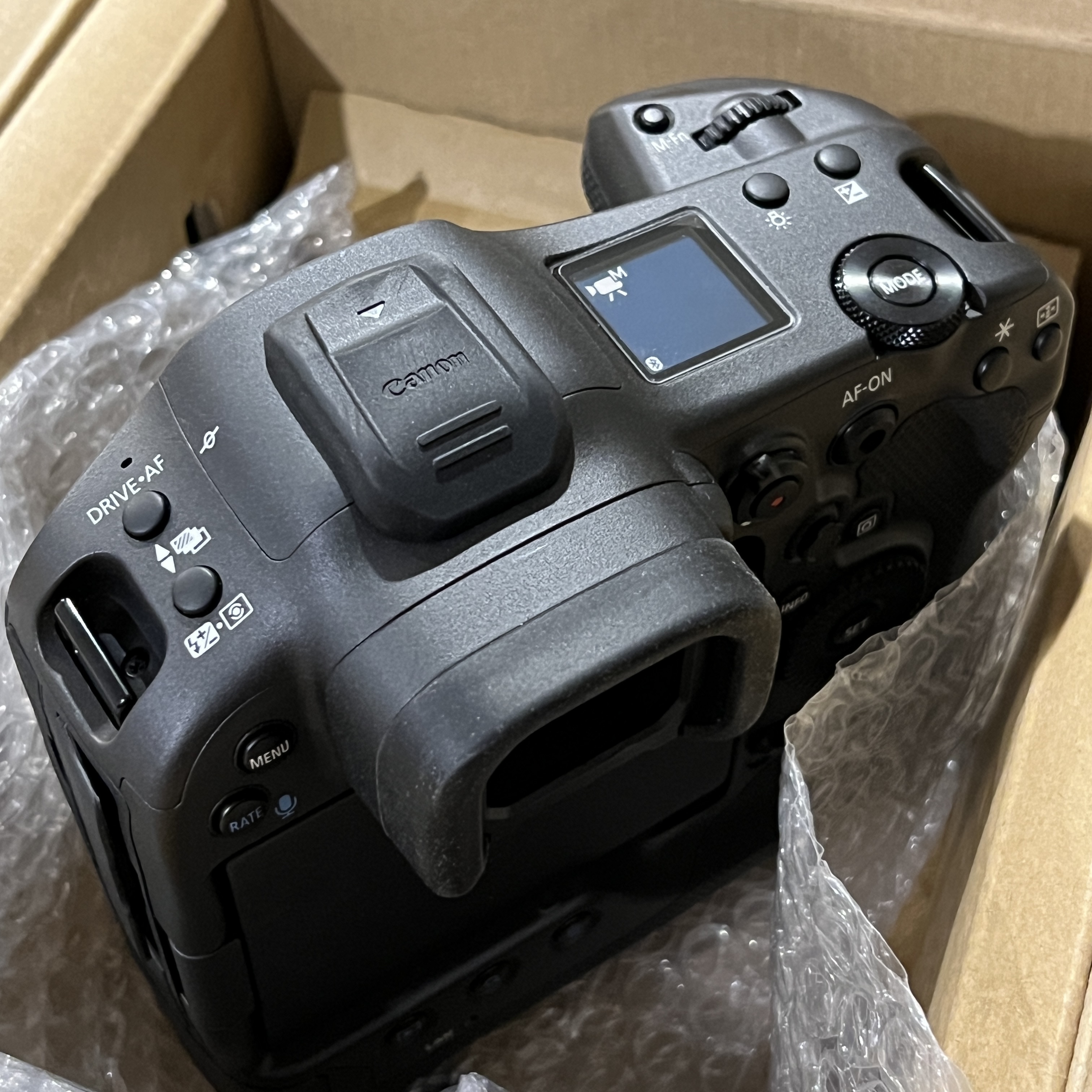 Sold: Canon R3 body Mint Condition Shot Count under 10 - FM Forums