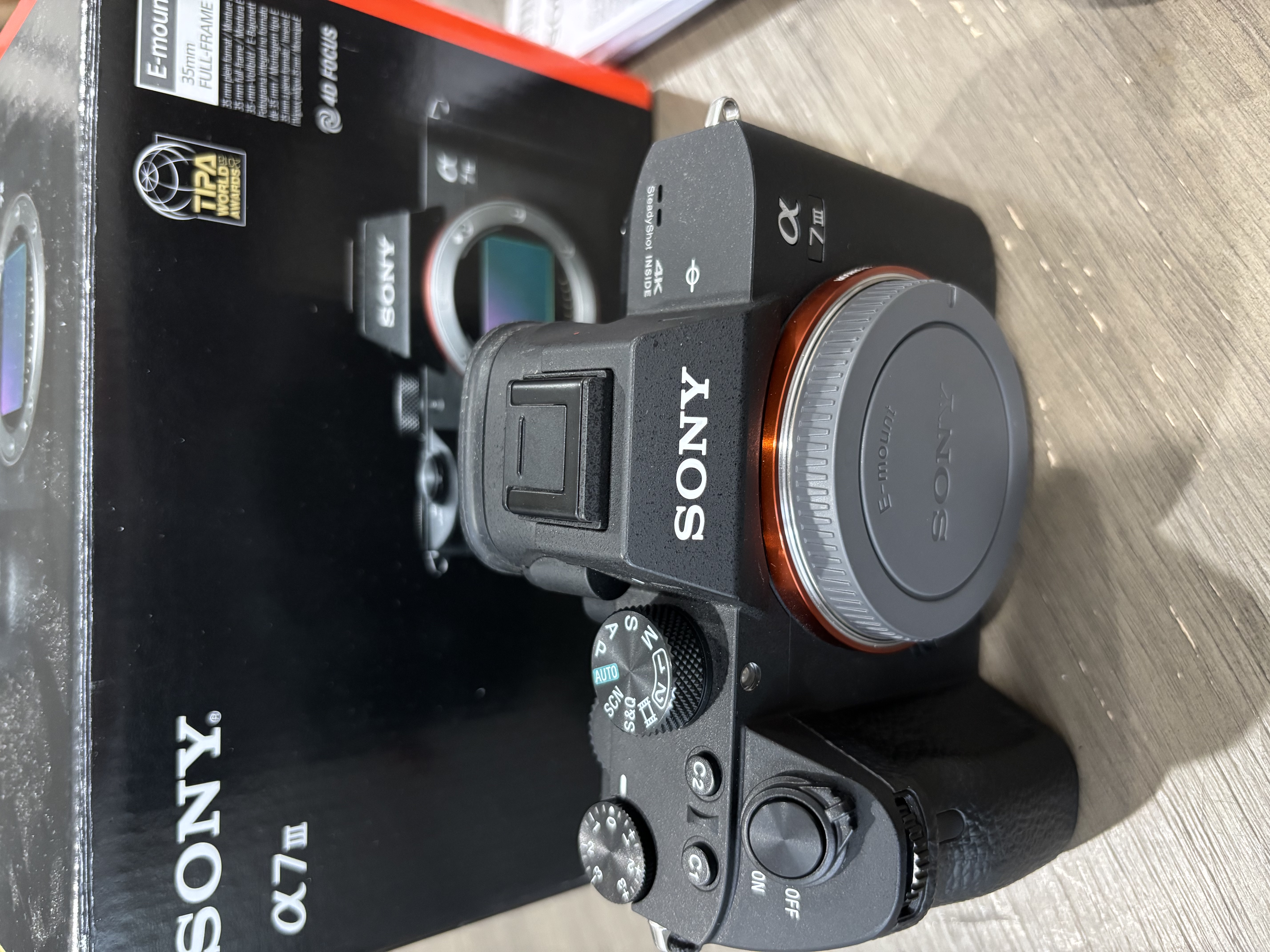 Sony A7III with box, extra battery only 4771 Shutter count