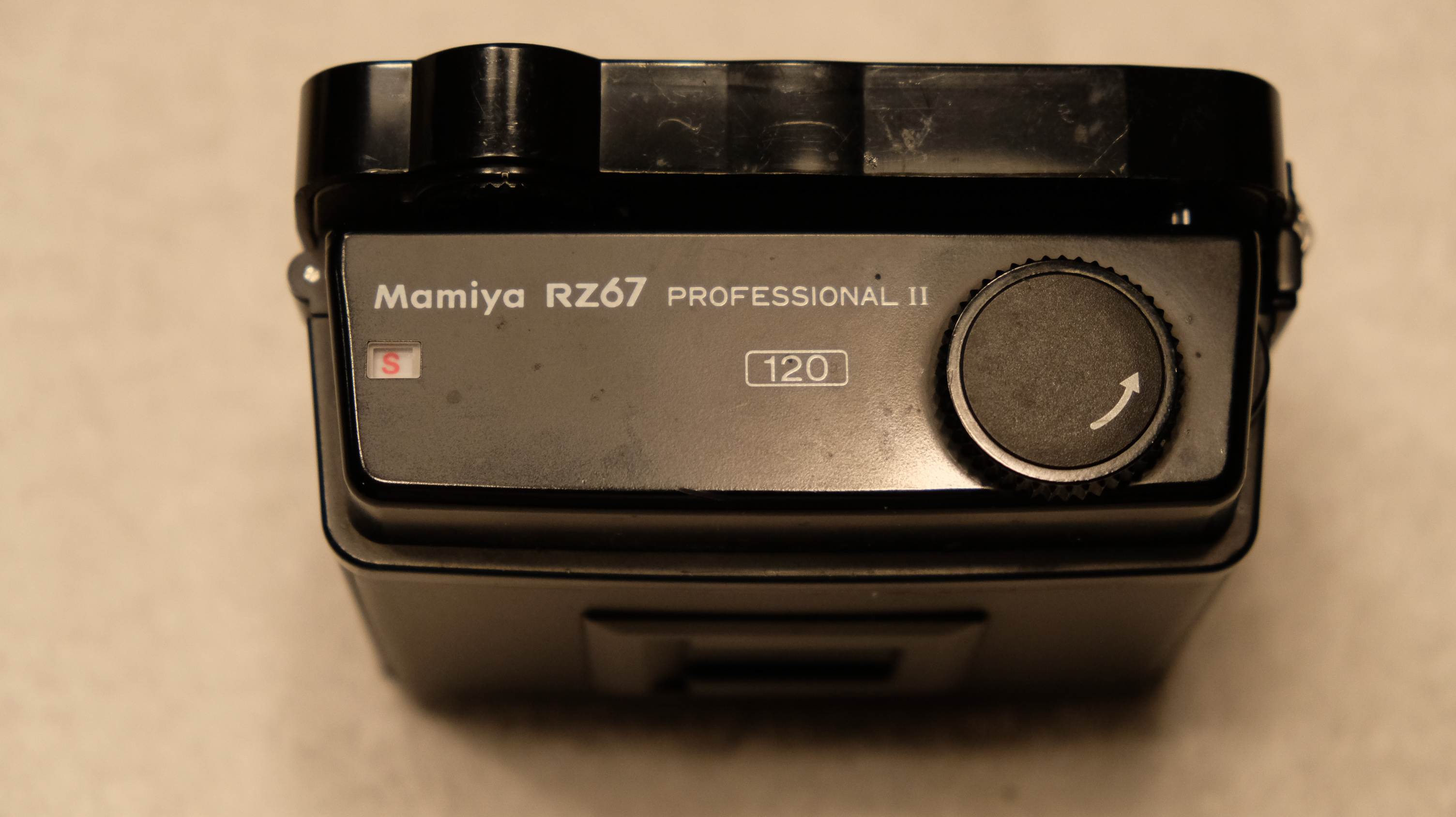 Mamiya rz67 dans DOS et châssis porte-film pour photographie argentique Mamiya rz67 dans DOS et châssis porte-film pour photographie argentique
